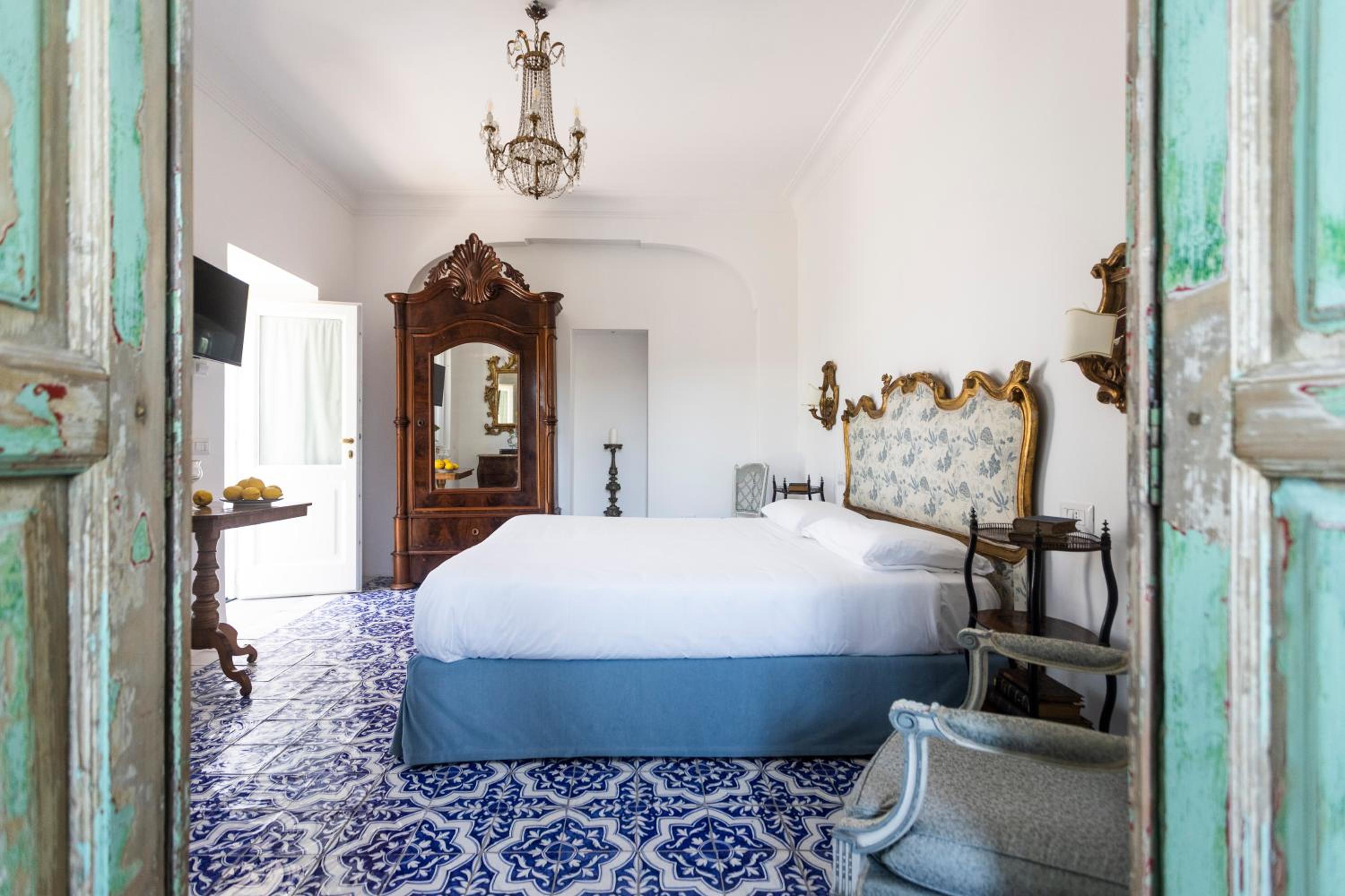 Double or Twin Room with Terrace - Photo 1