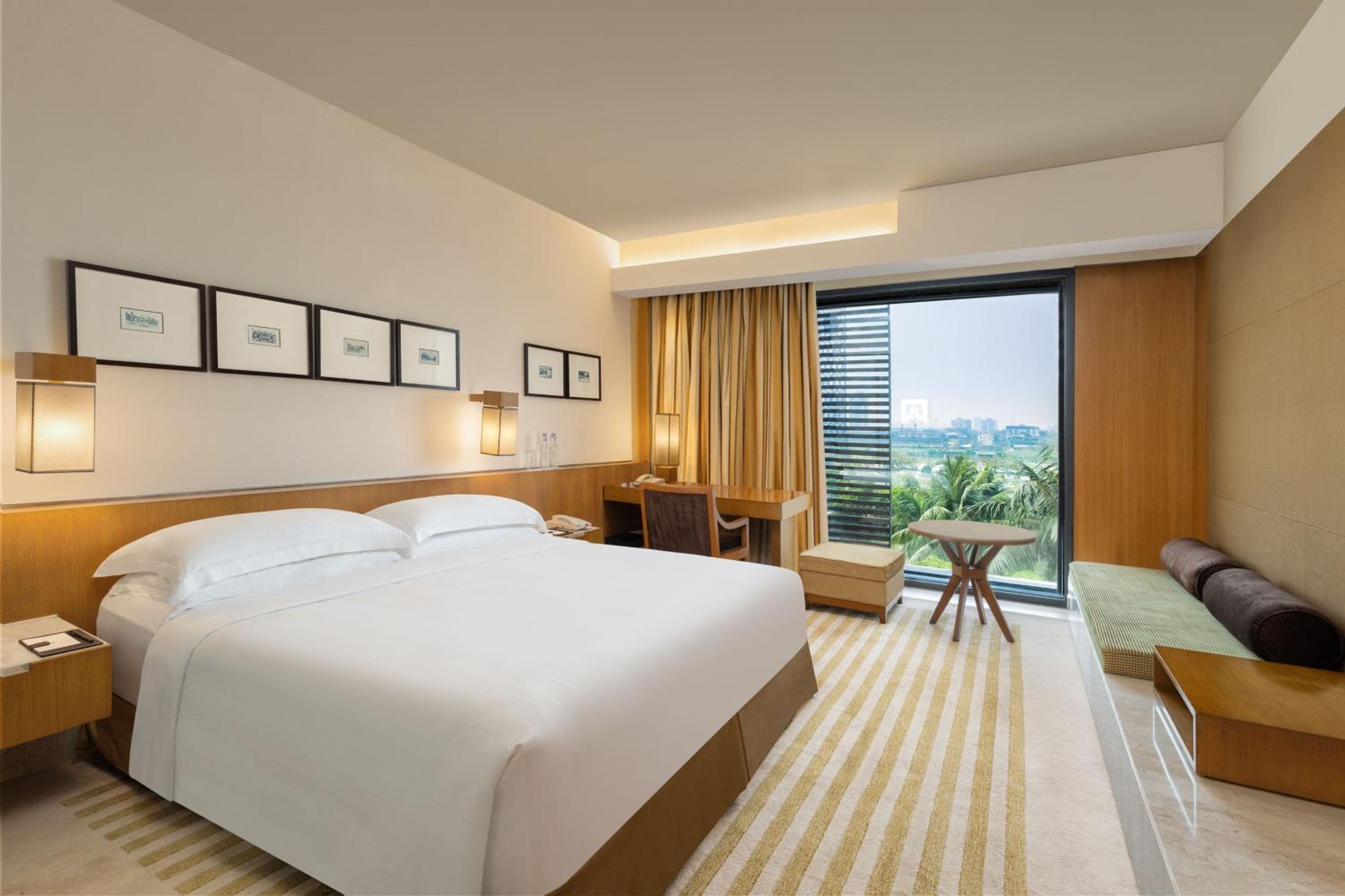 Executive club, Guest room, 1 Queen
