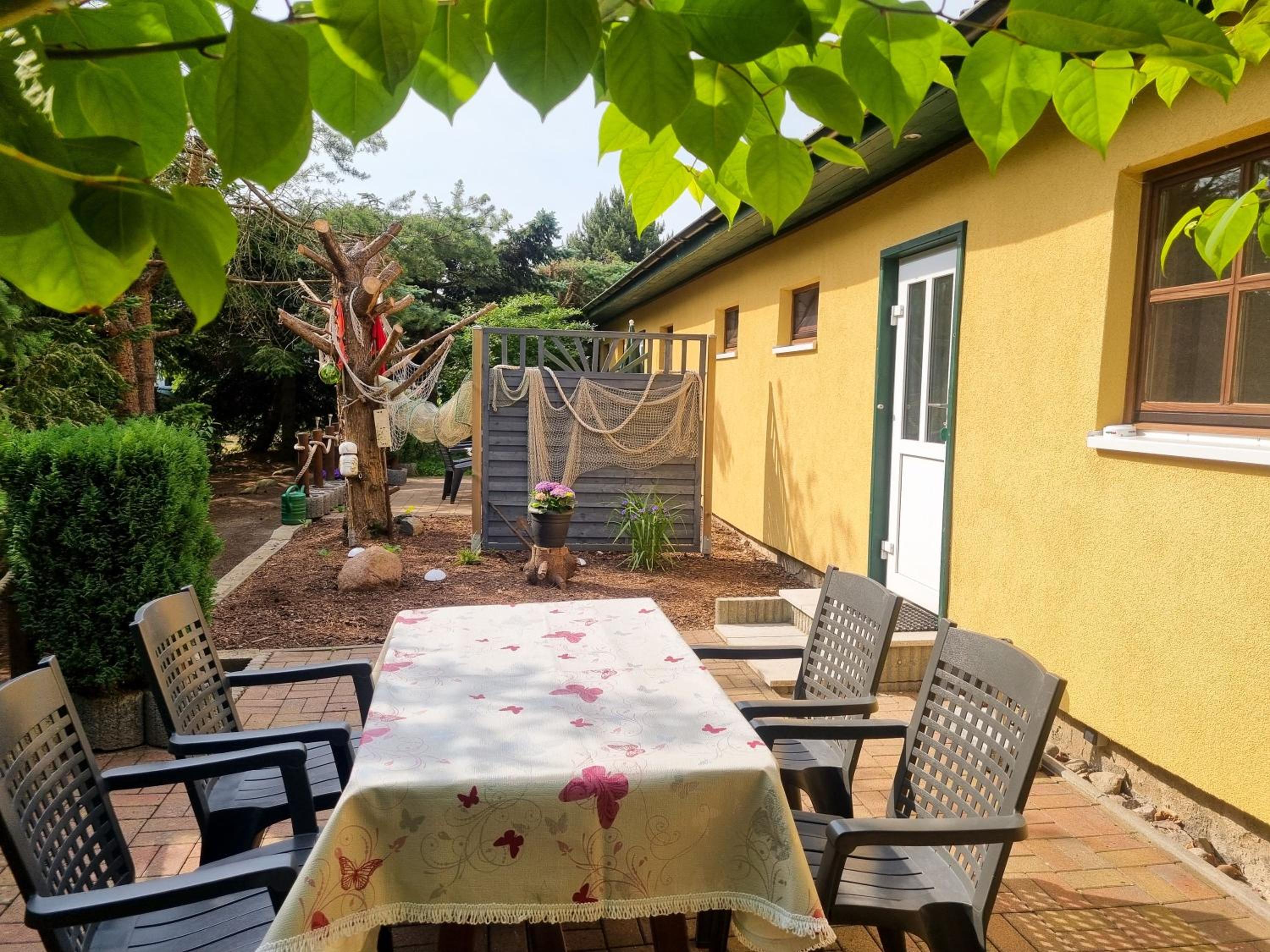 Two-Bedroom Apartment with Terrace photo 2