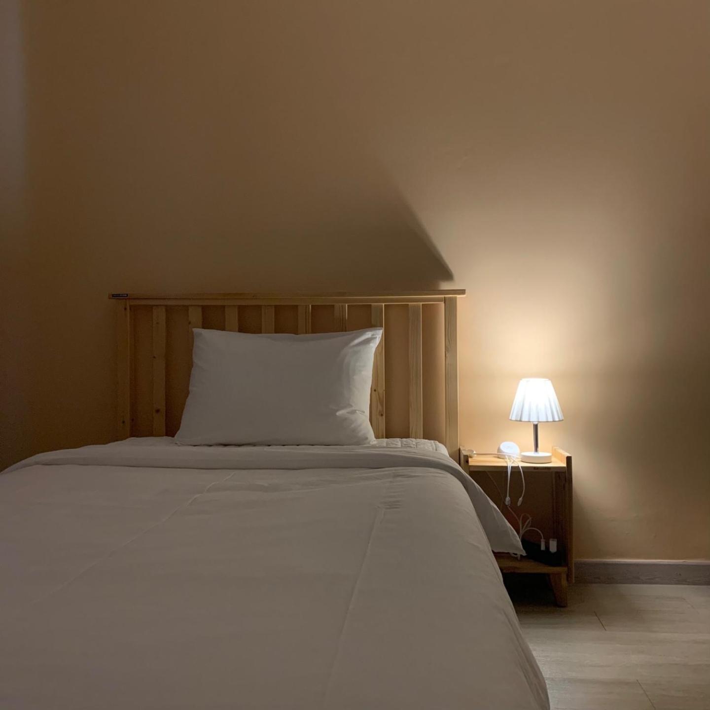 Single Room photo 2