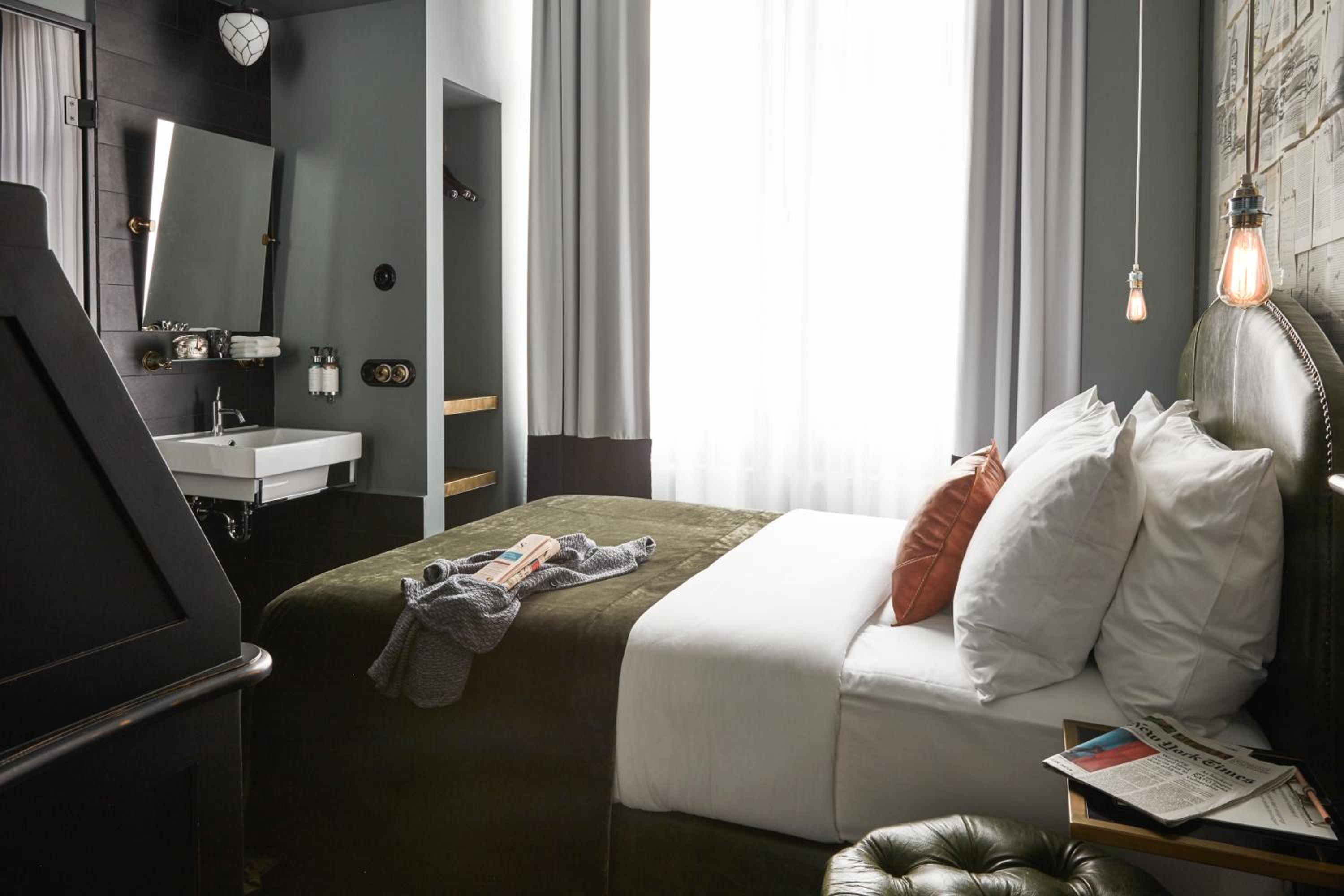 Small Double Room photo 2