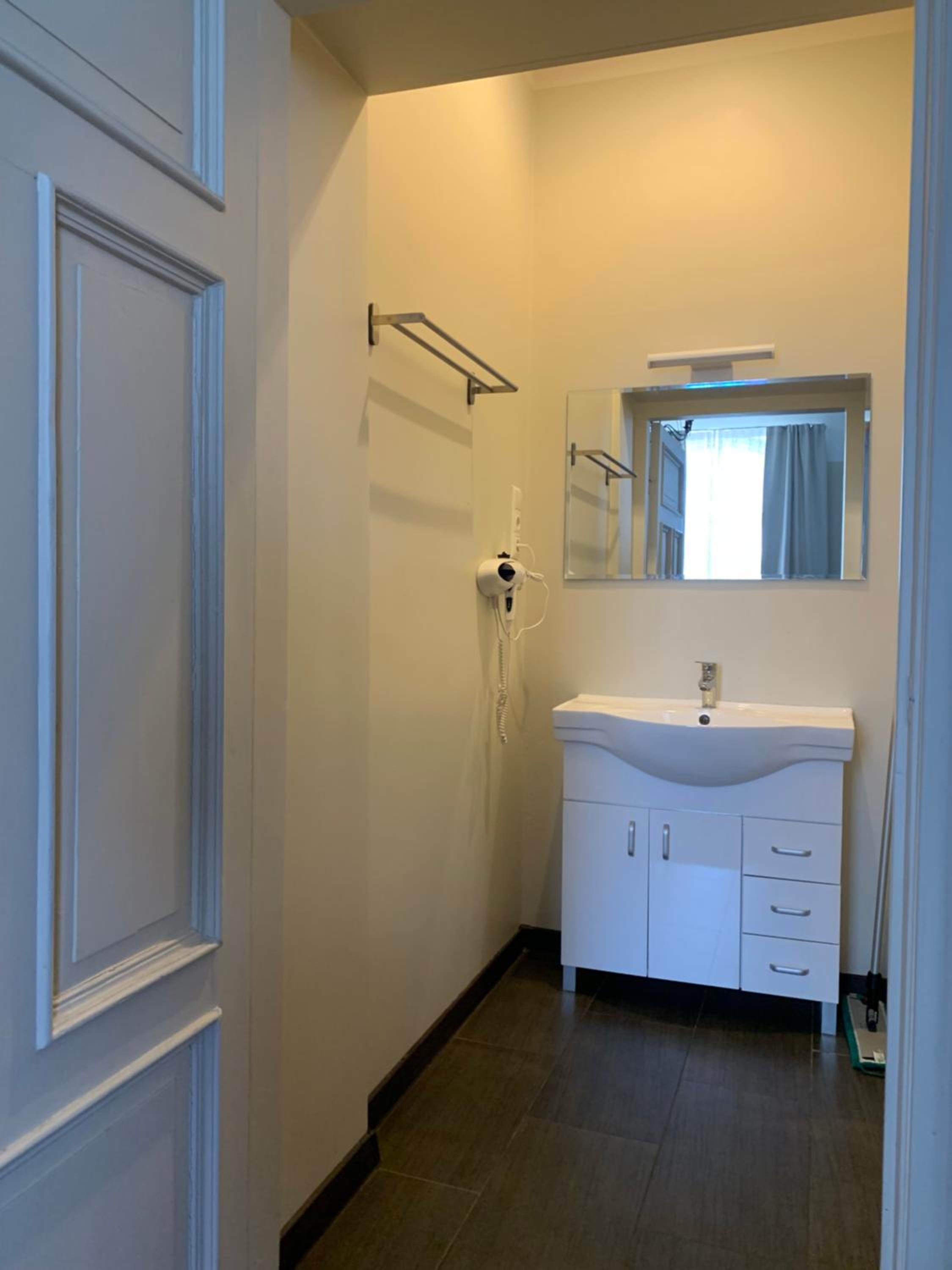 Studio Apartment photo 3