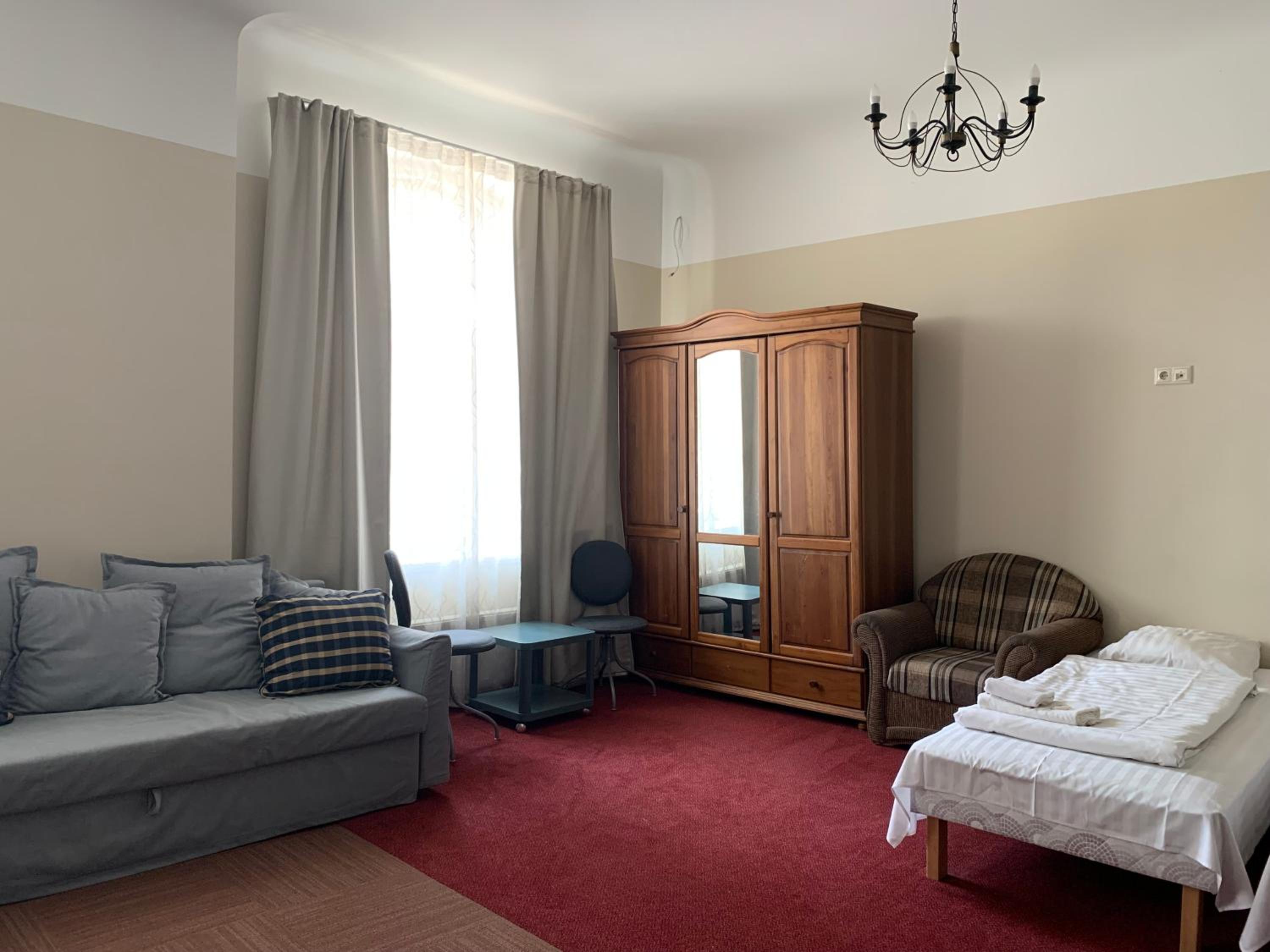 Studio Apartment photo 1