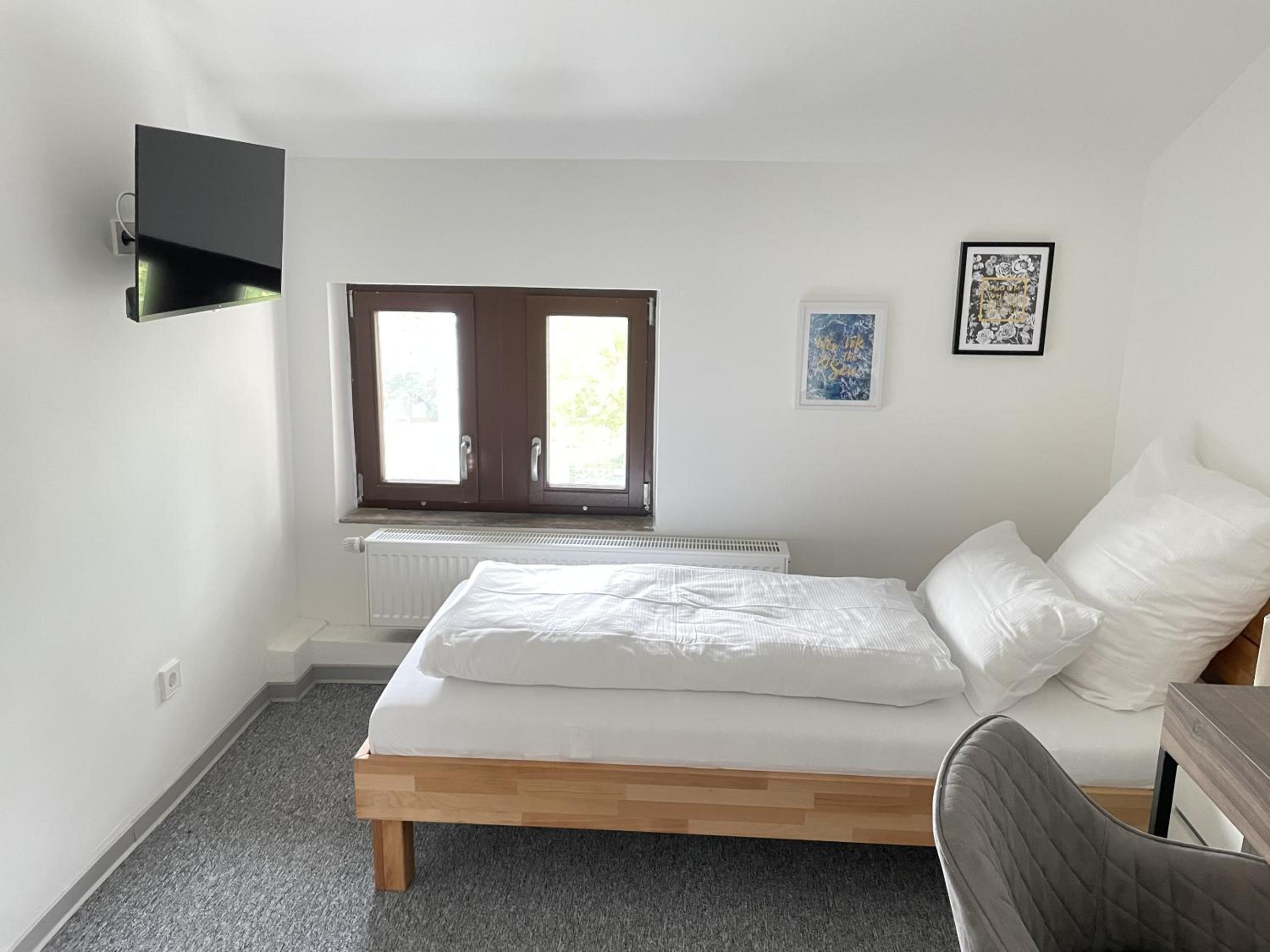 Budget Single Room photo 2