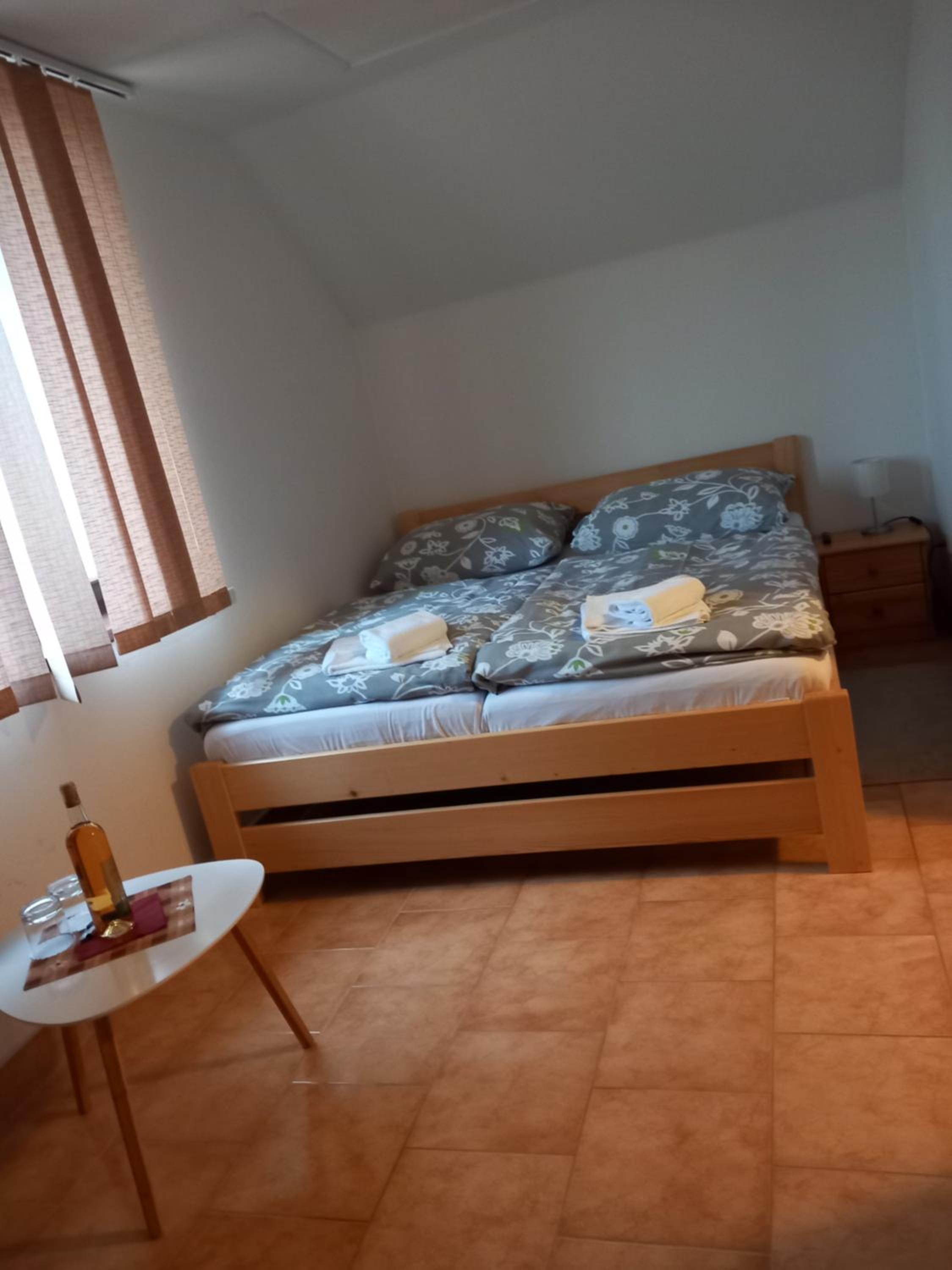 Double Room with Private Bathroom - Photo 3