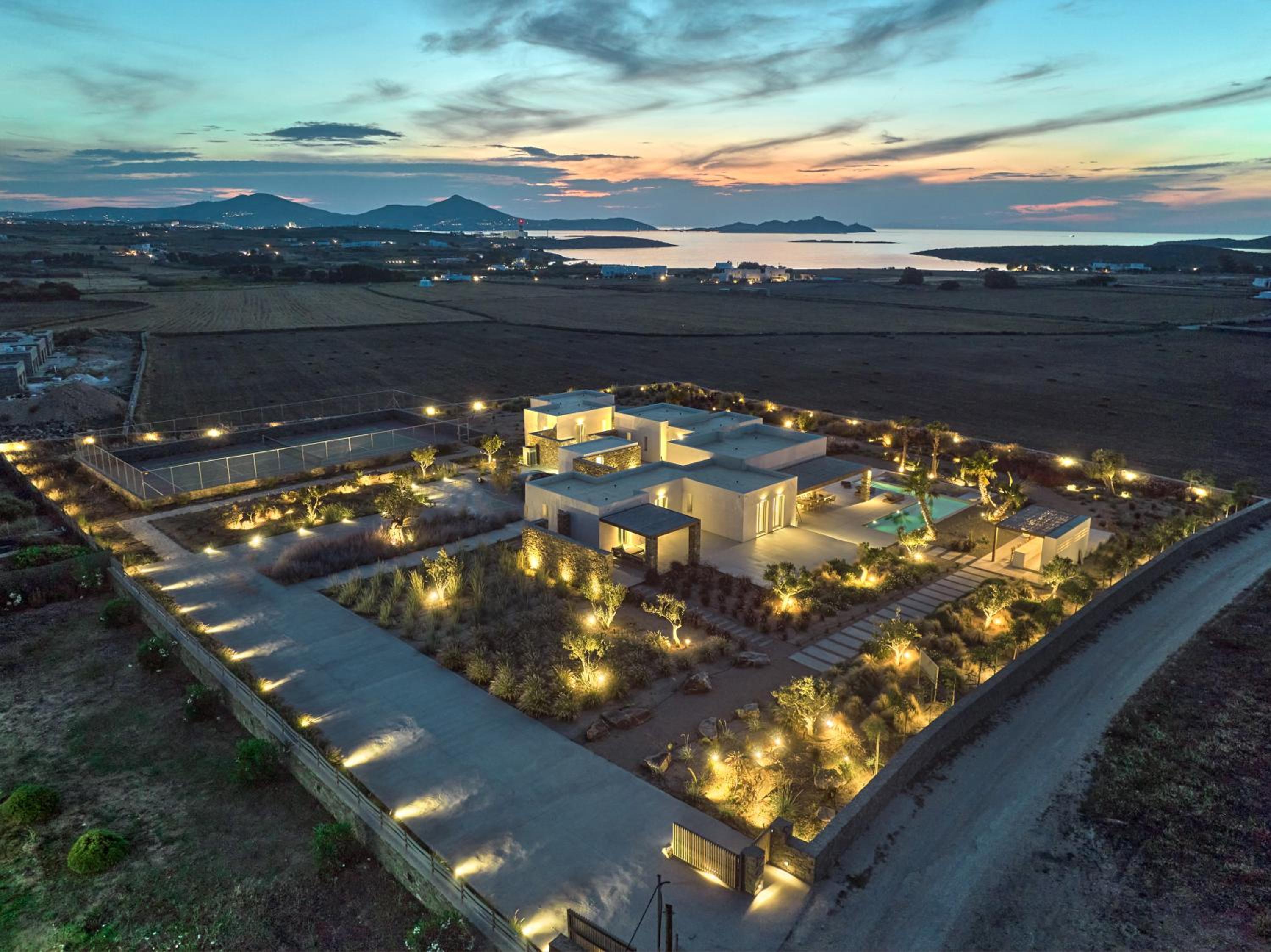 Villa photo 2