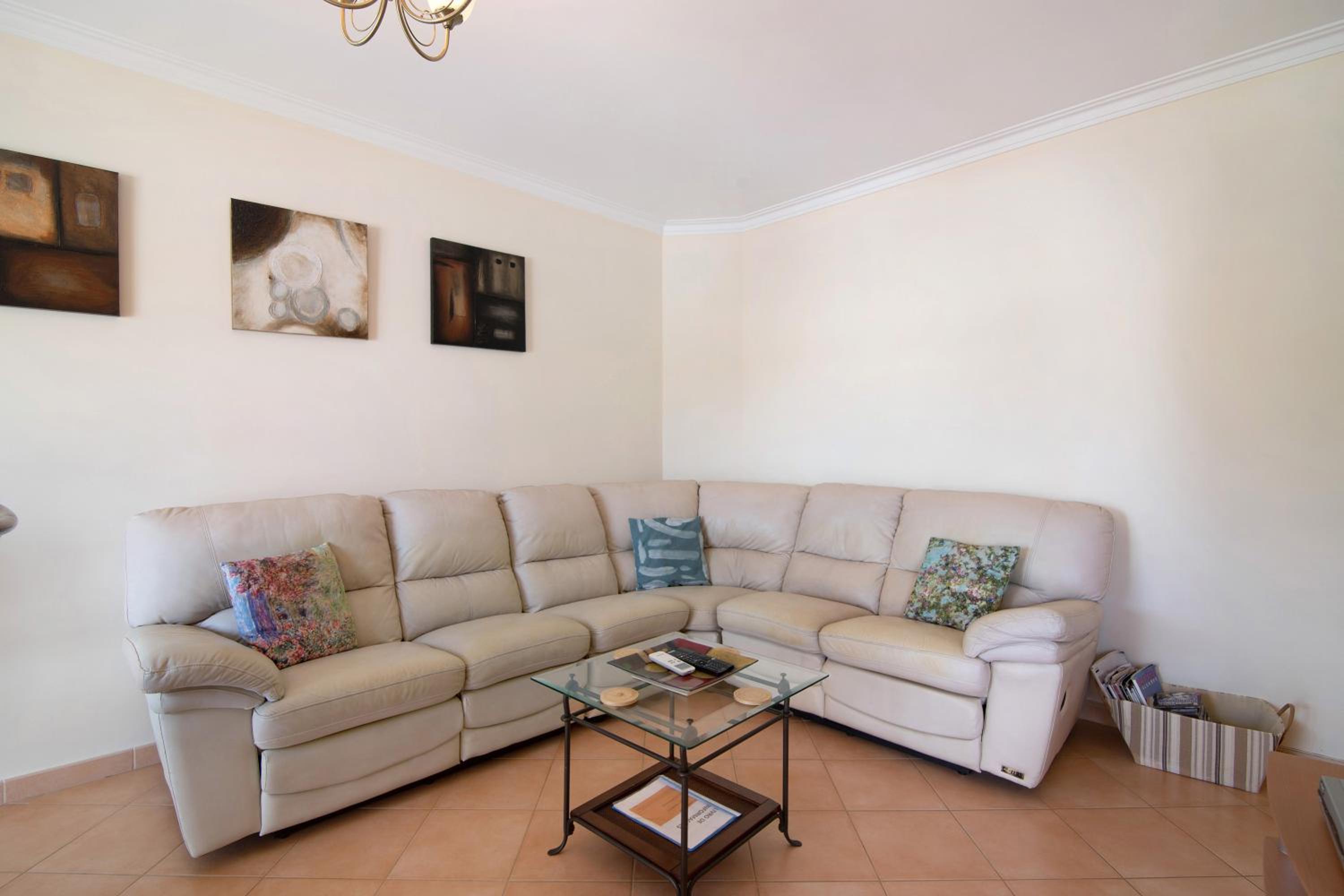 Two-Bedroom Deluxe Apartment with Balcony photo 3