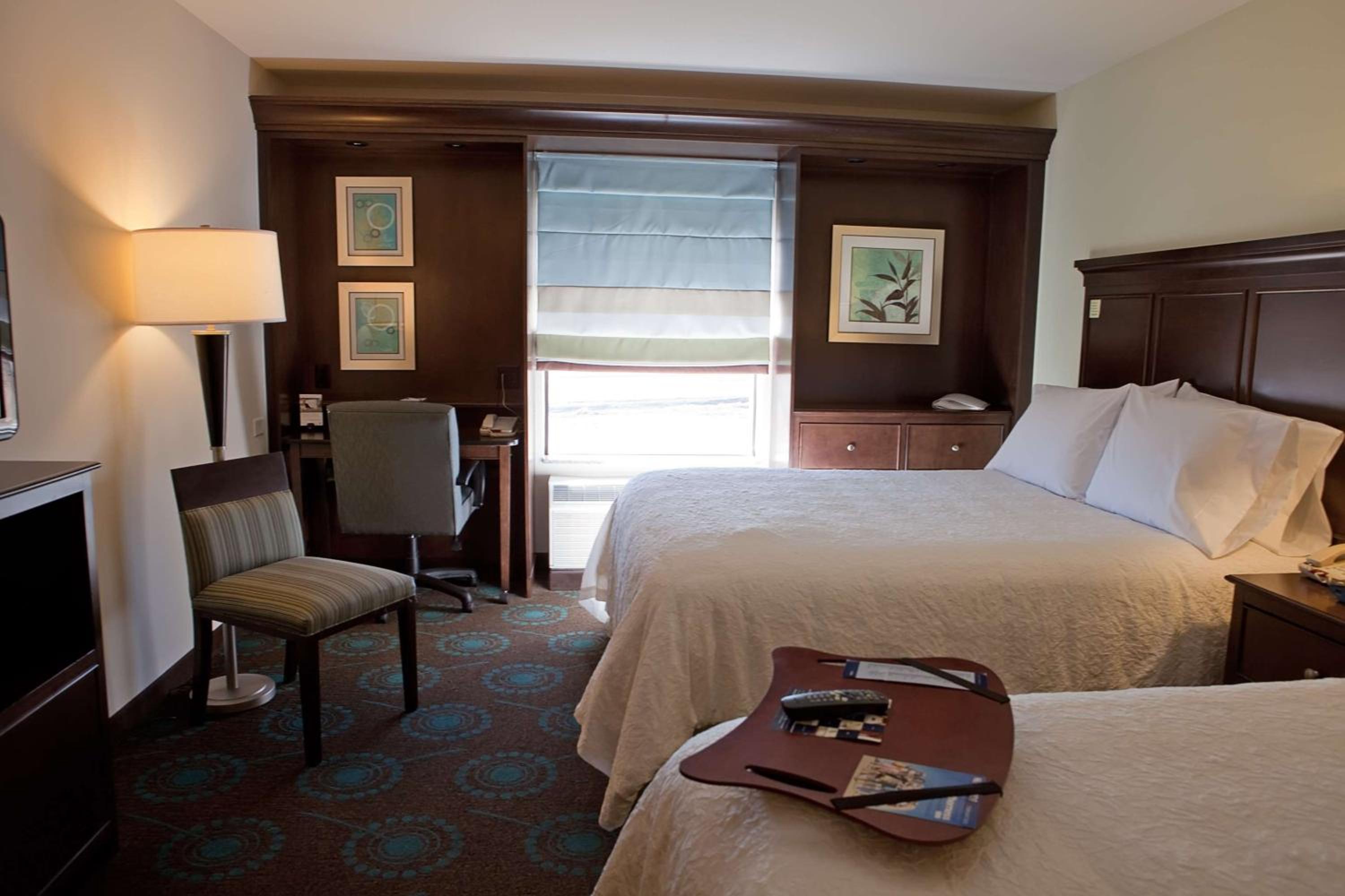 Room with Two Queen Beds - Non-Smoking - Photo 1