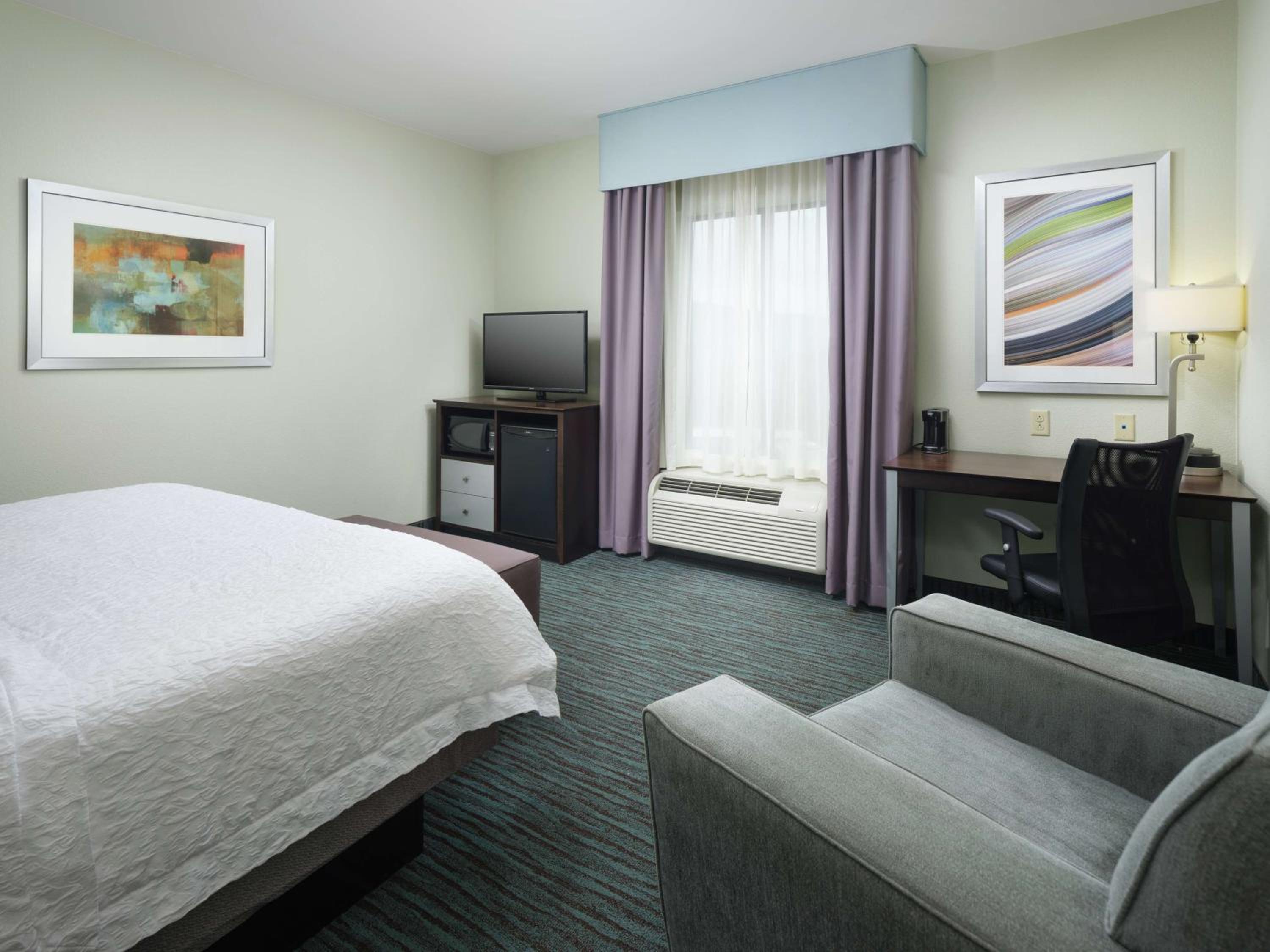 King Room - Mobility Access/Non-Smoking photo 2