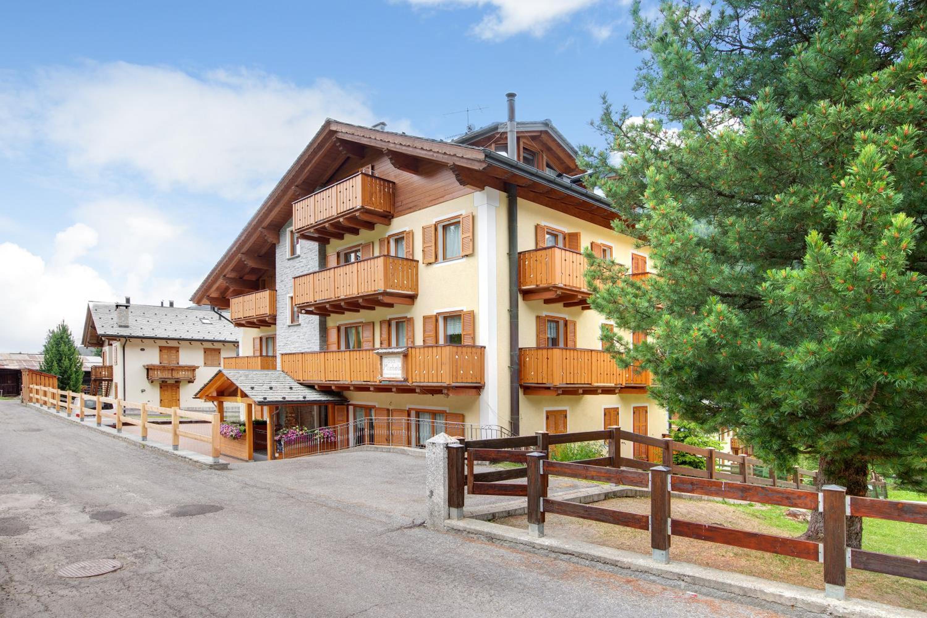Superior One-Bedroom Apartment with Balcony photo 2