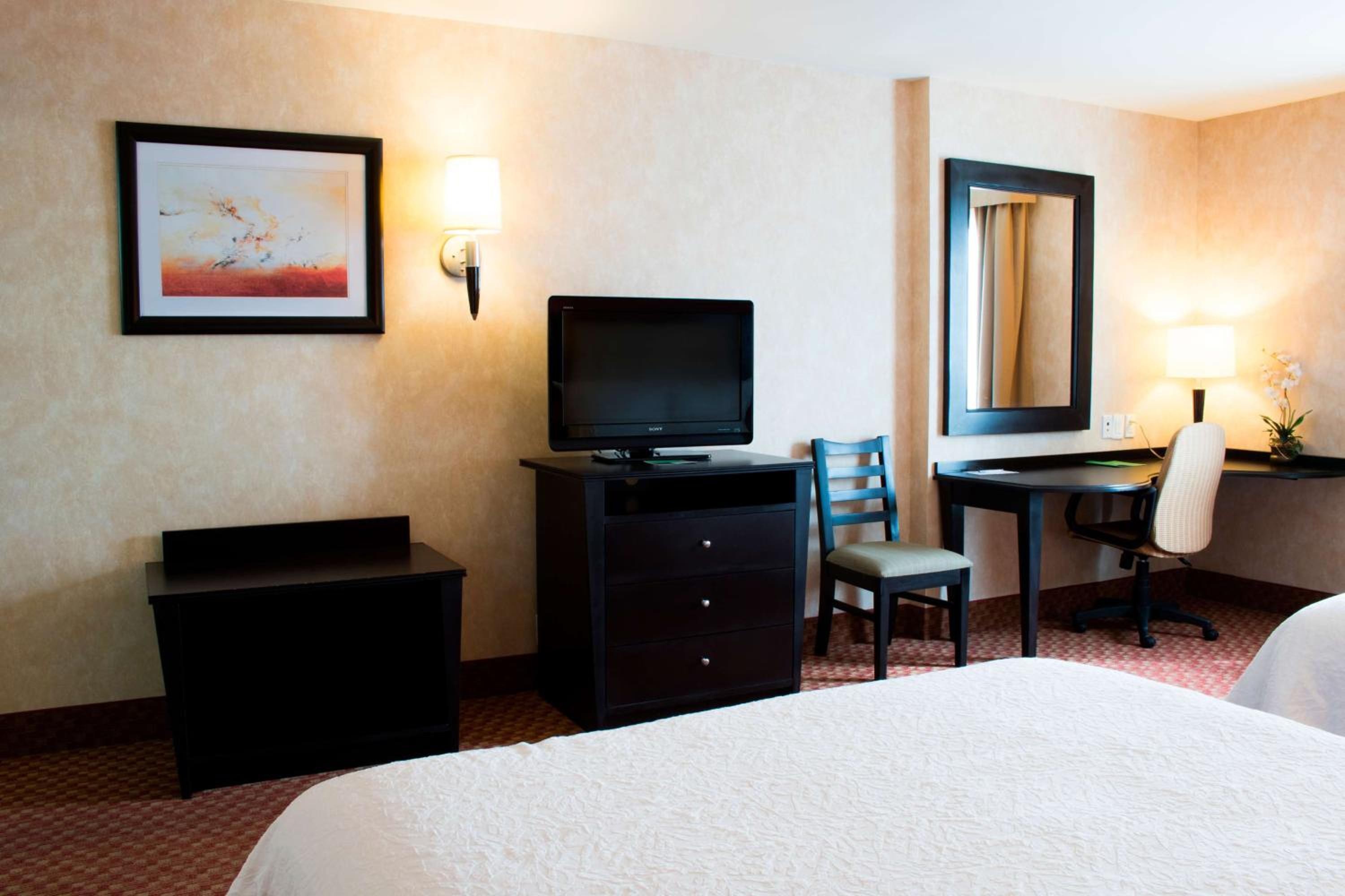 Room with Two Queen Beds - Non-Smoking - Photo 1
