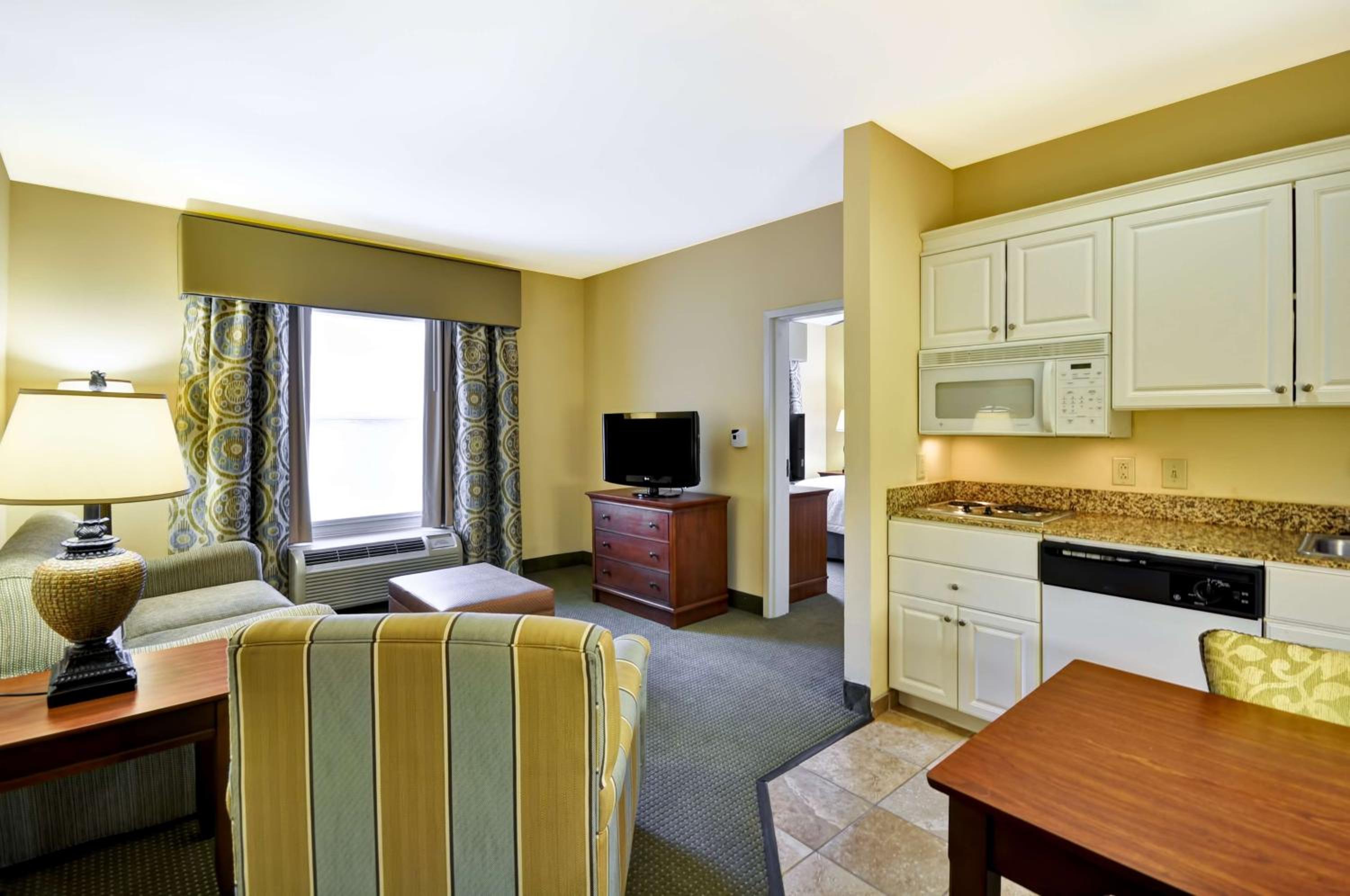 One-Bedroom King Suite with Kitchen - Non-Smoking  - Photo 5