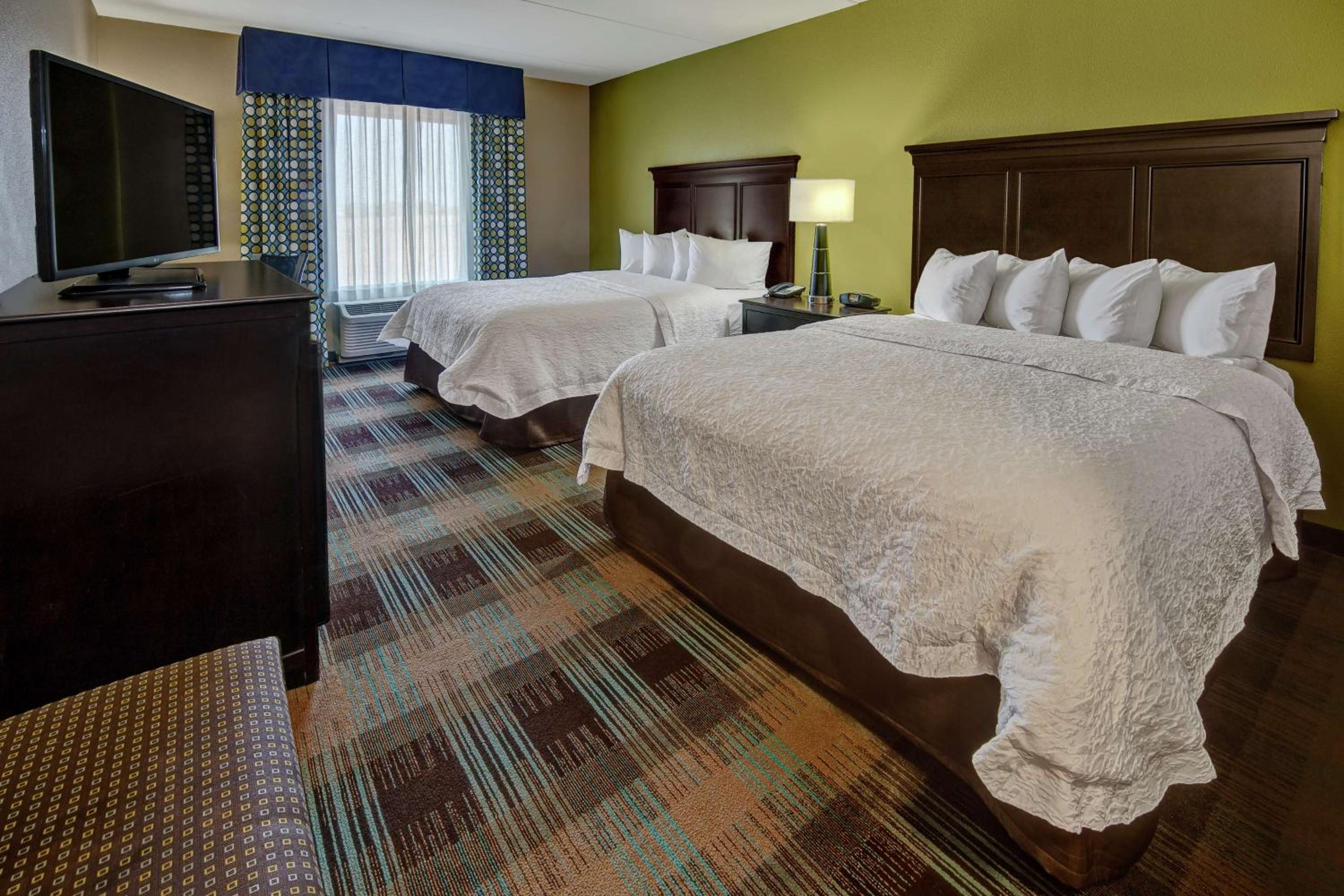 Queen Room with Two Queen Beds (4 Adults)
