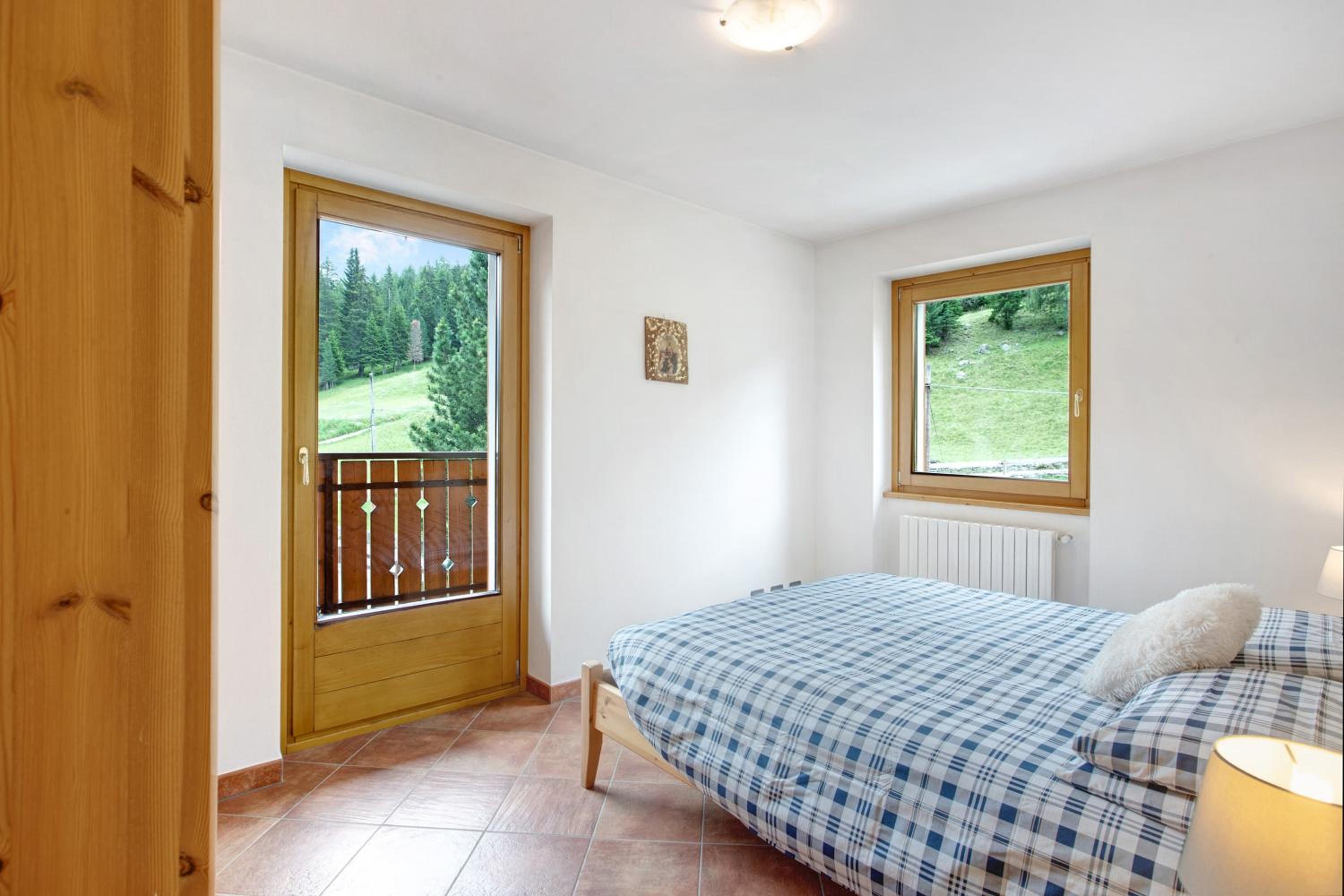 Two-Bedroom Deluxe Apartment with Garden View