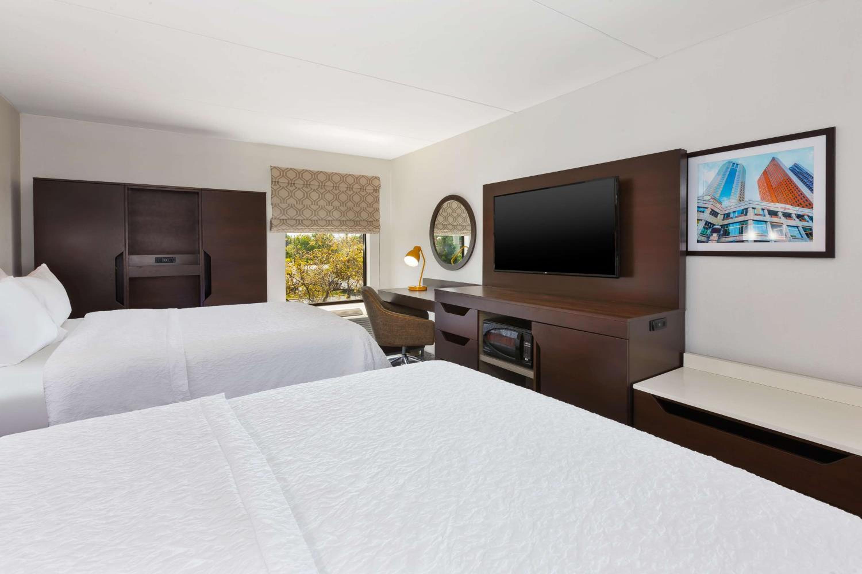 Double Room with Two Double Beds - Non-Smoking - Photo 7