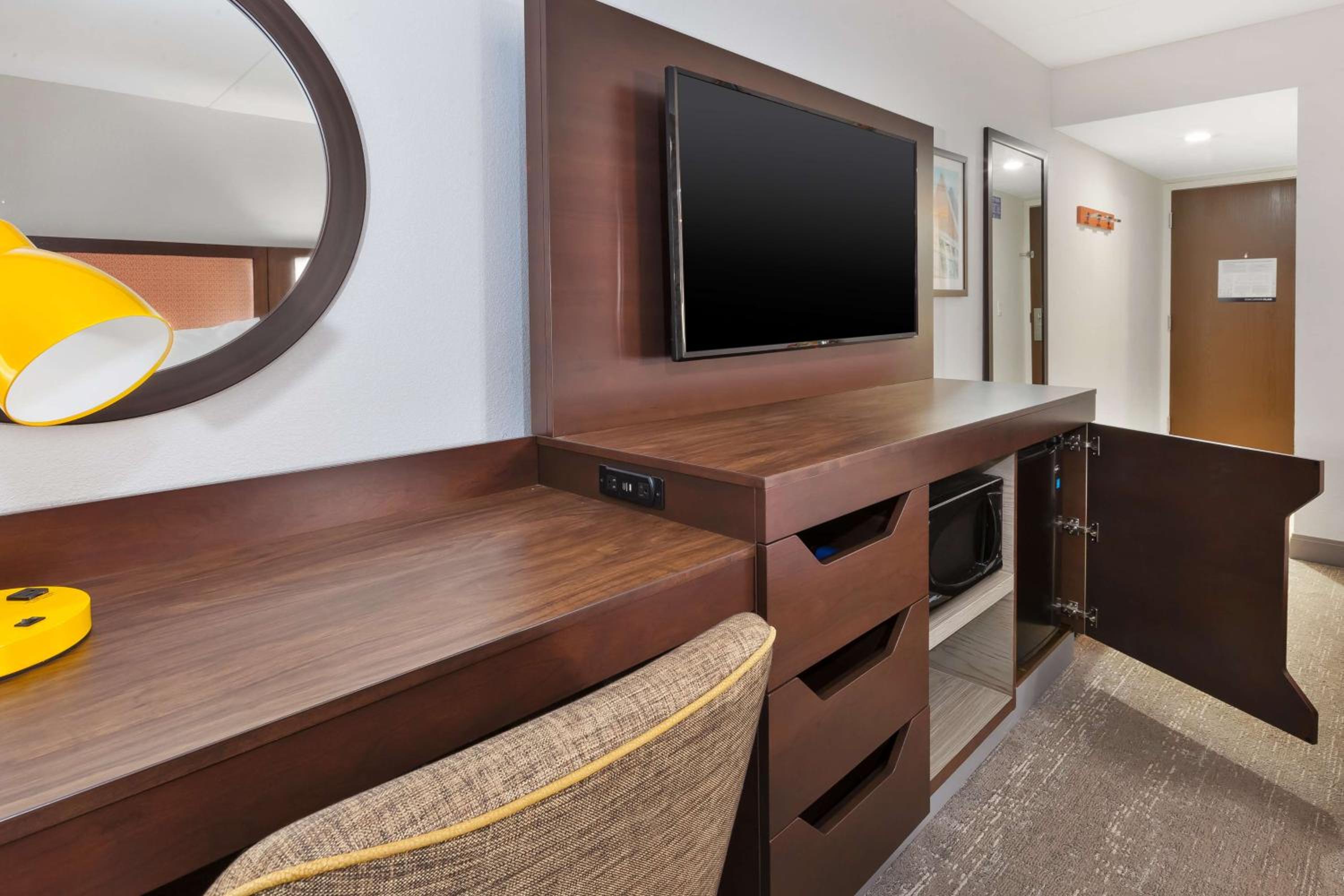 Double Room with Two Double Beds - Non-Smoking - Photo 1