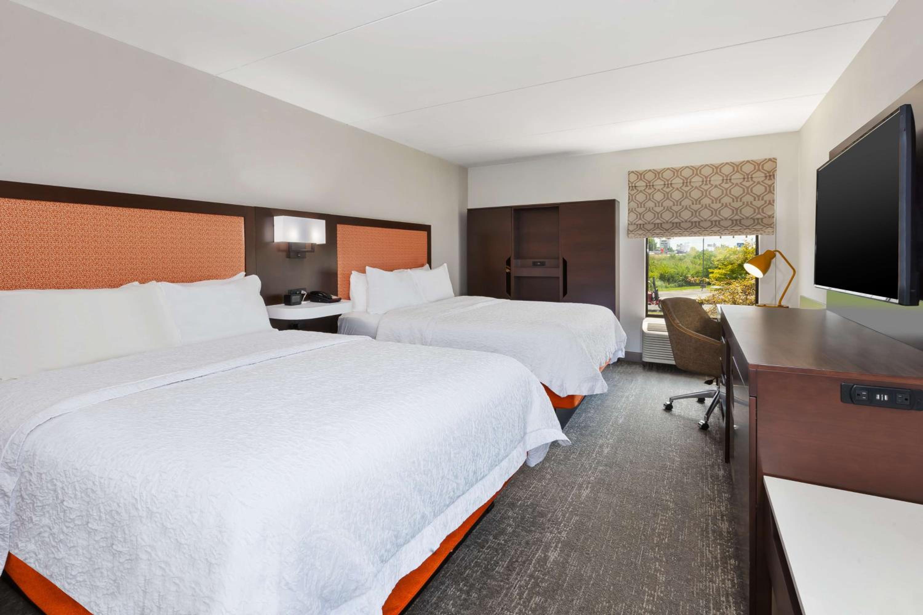 Double Room with Two Double Beds - Non-Smoking - Photo 8