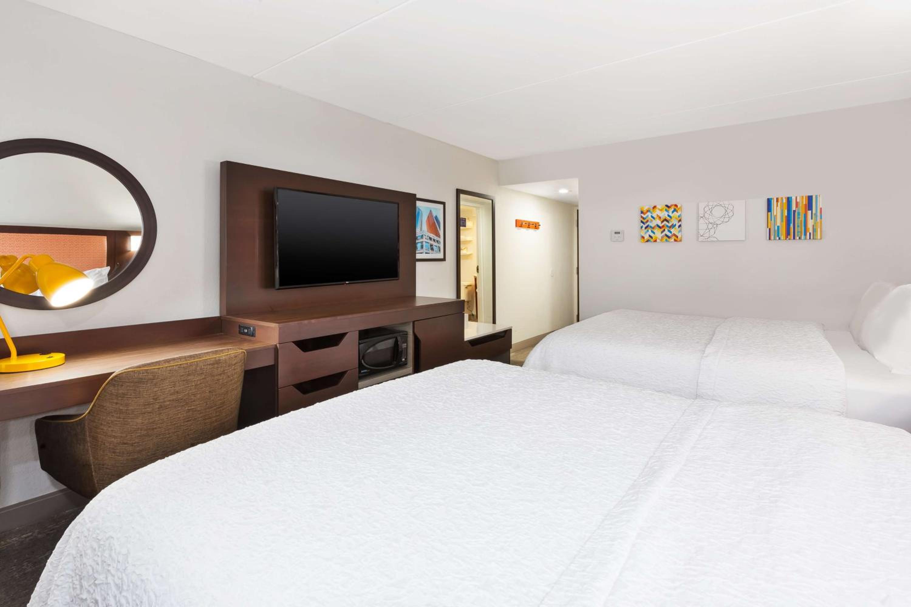 Double Room with Two Double Beds - Non-Smoking - Photo 5
