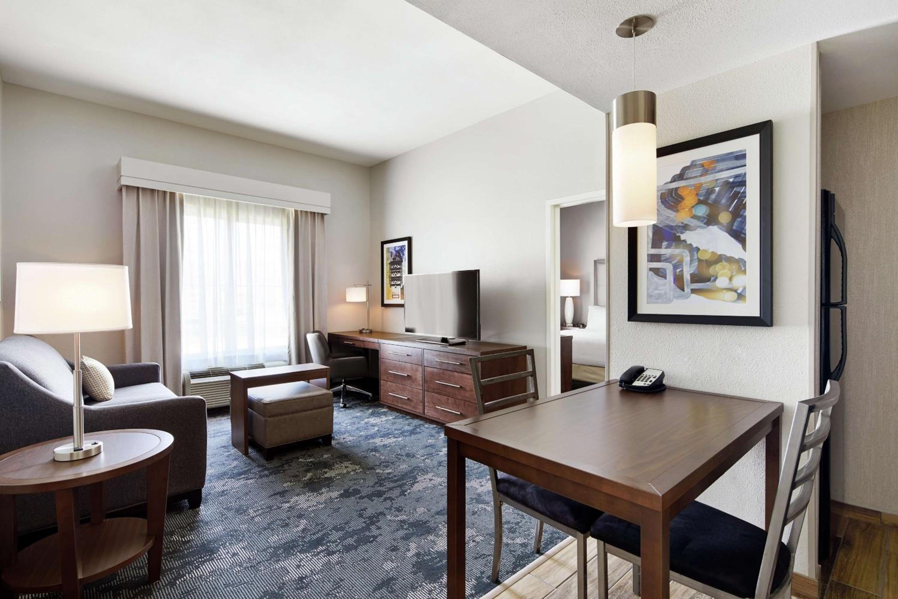 One-Bedroom King Suite - Non-Smoking - Photo 3