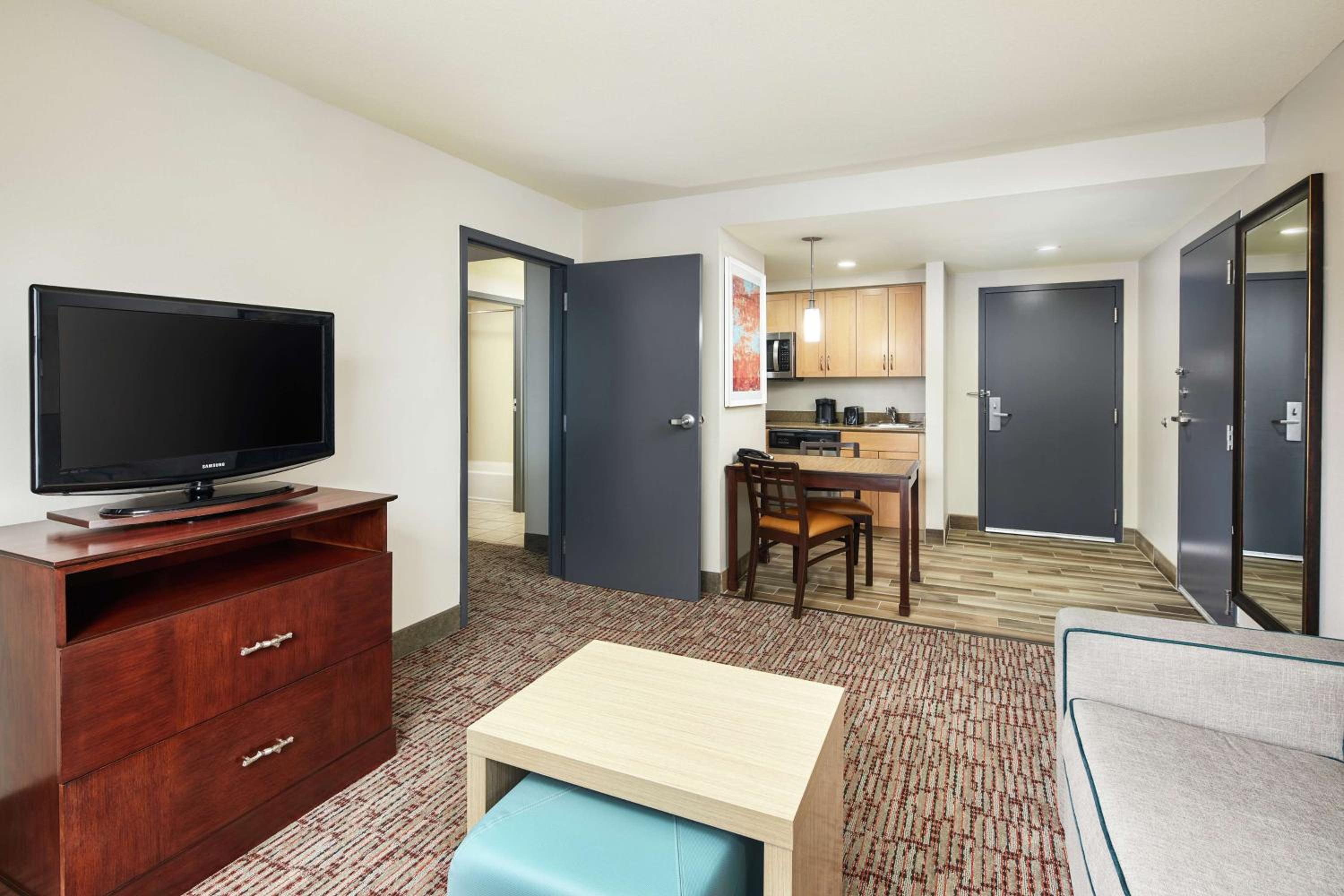 One-Bedroom King Suite - Non-Smoking - Photo 1