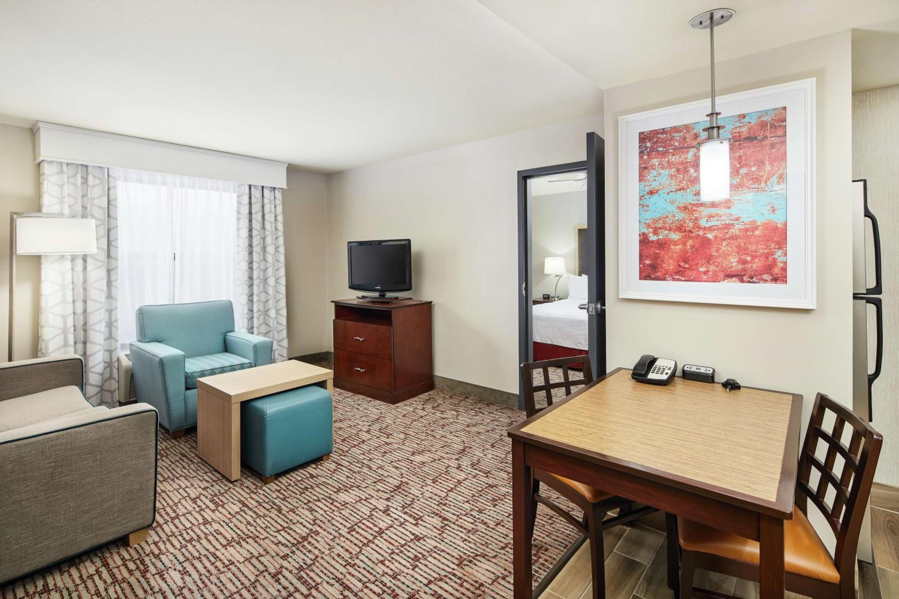 One-Bedroom King Suite - Non-Smoking - Photo 3