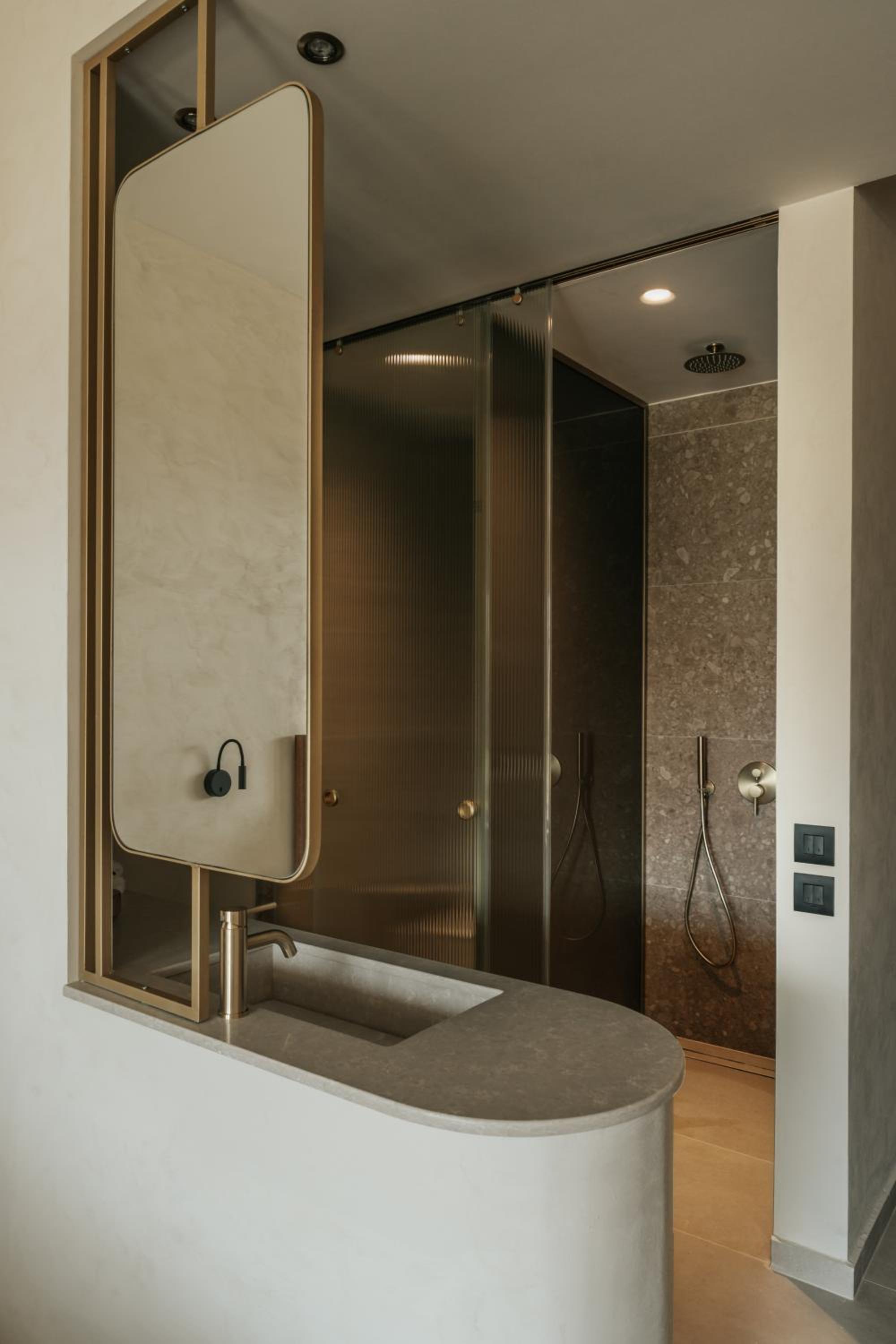 Deluxe Double Room with Sea View - Photo 9