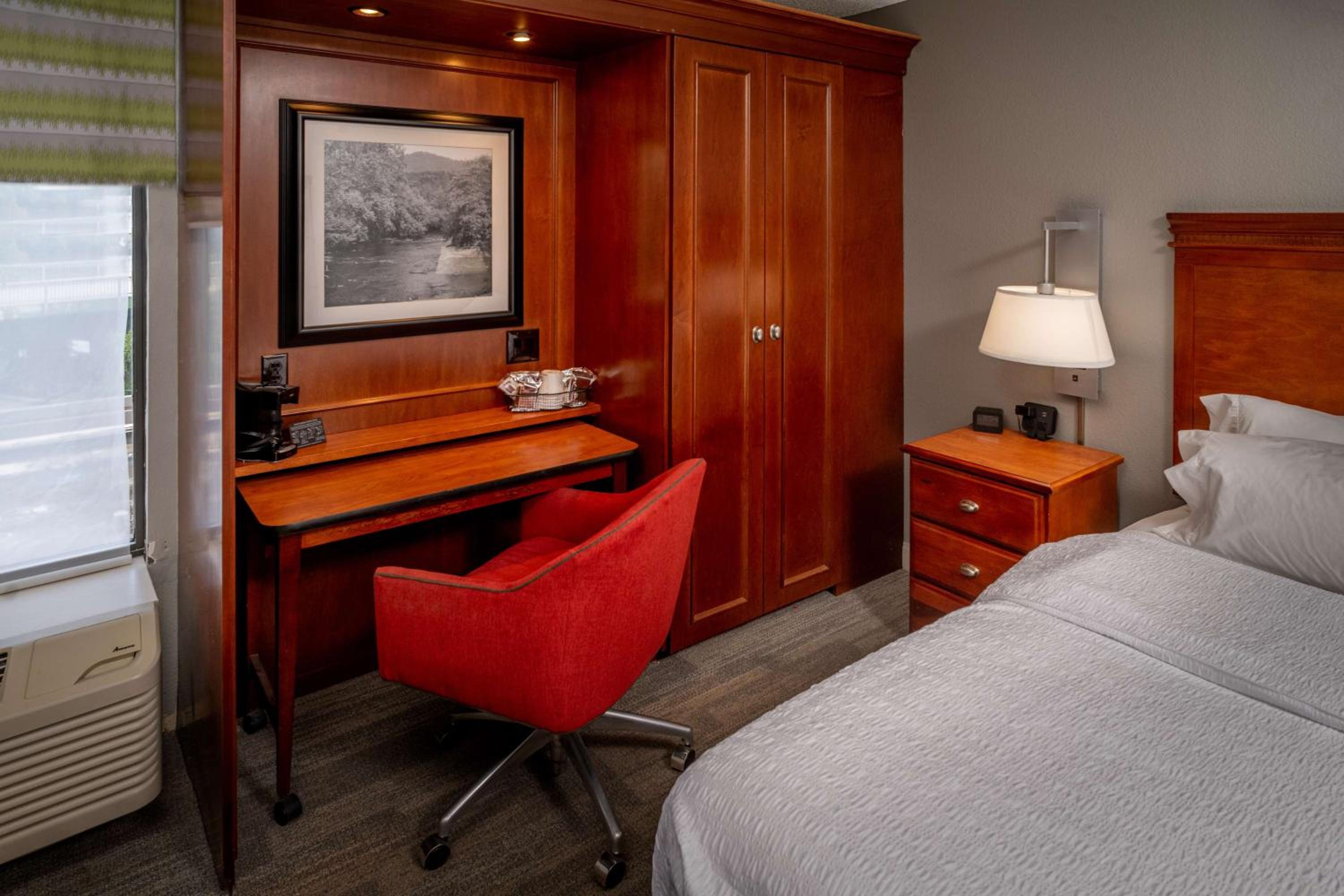 Double Room with Two Double Beds - Non-Smoking - Photo 1