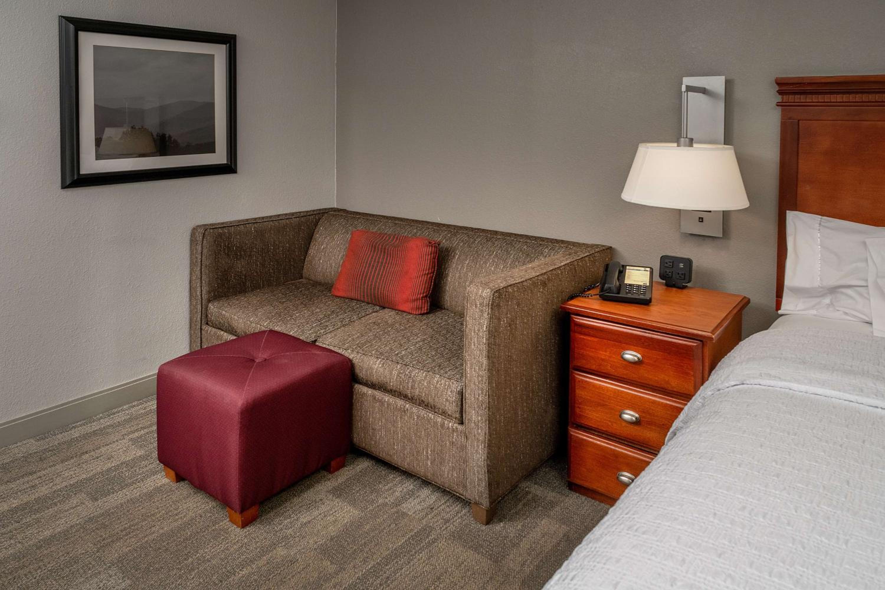 King Room with Sofa Bed and Study - Non-Smoking - Photo 6
