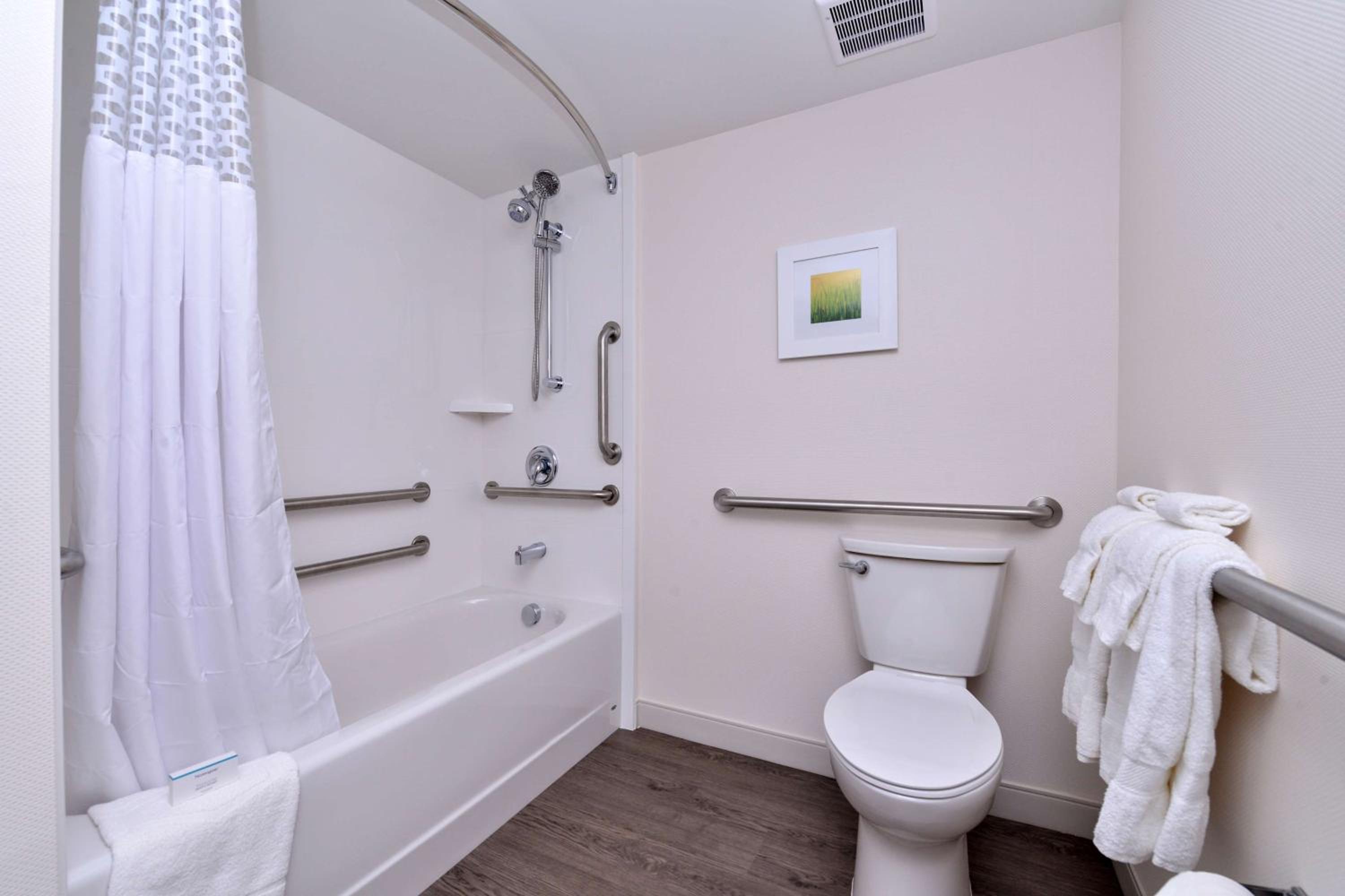 King Room - Mobility Access/Non-Smoking - Photo 3