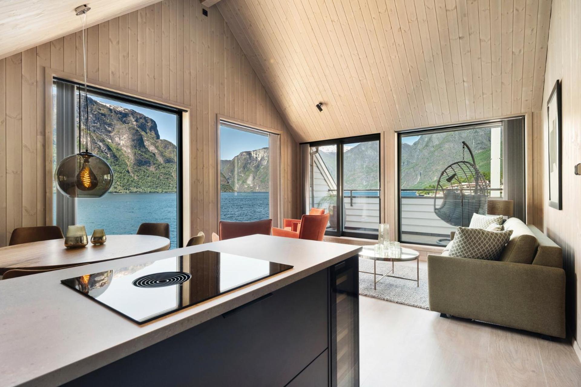 3-Bedroom Fjord View Penthouse w/ Balcony photo 2