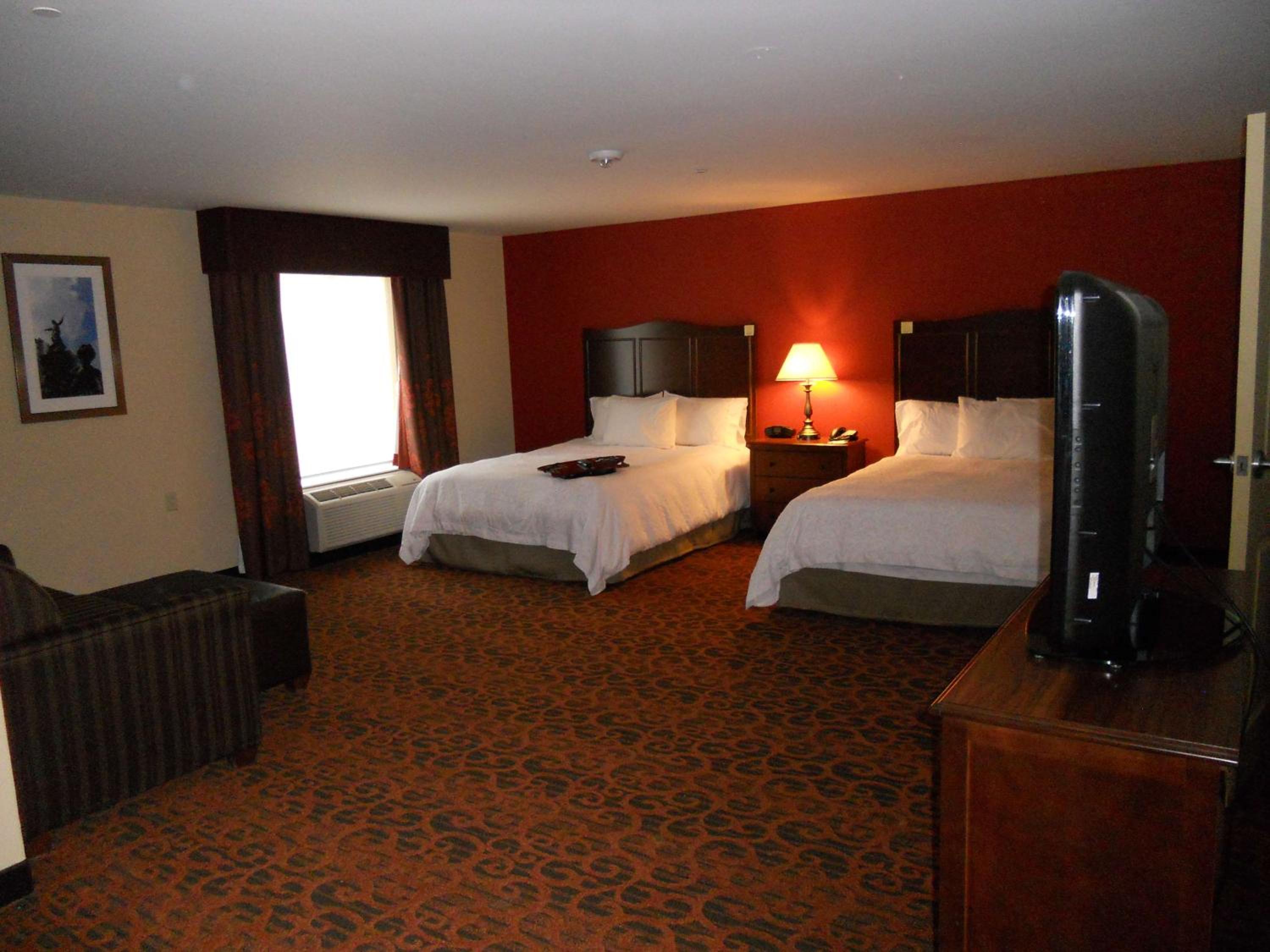 Queen Room with Two Queen Beds - Mobility Access/Non-Smoking - Photo 1