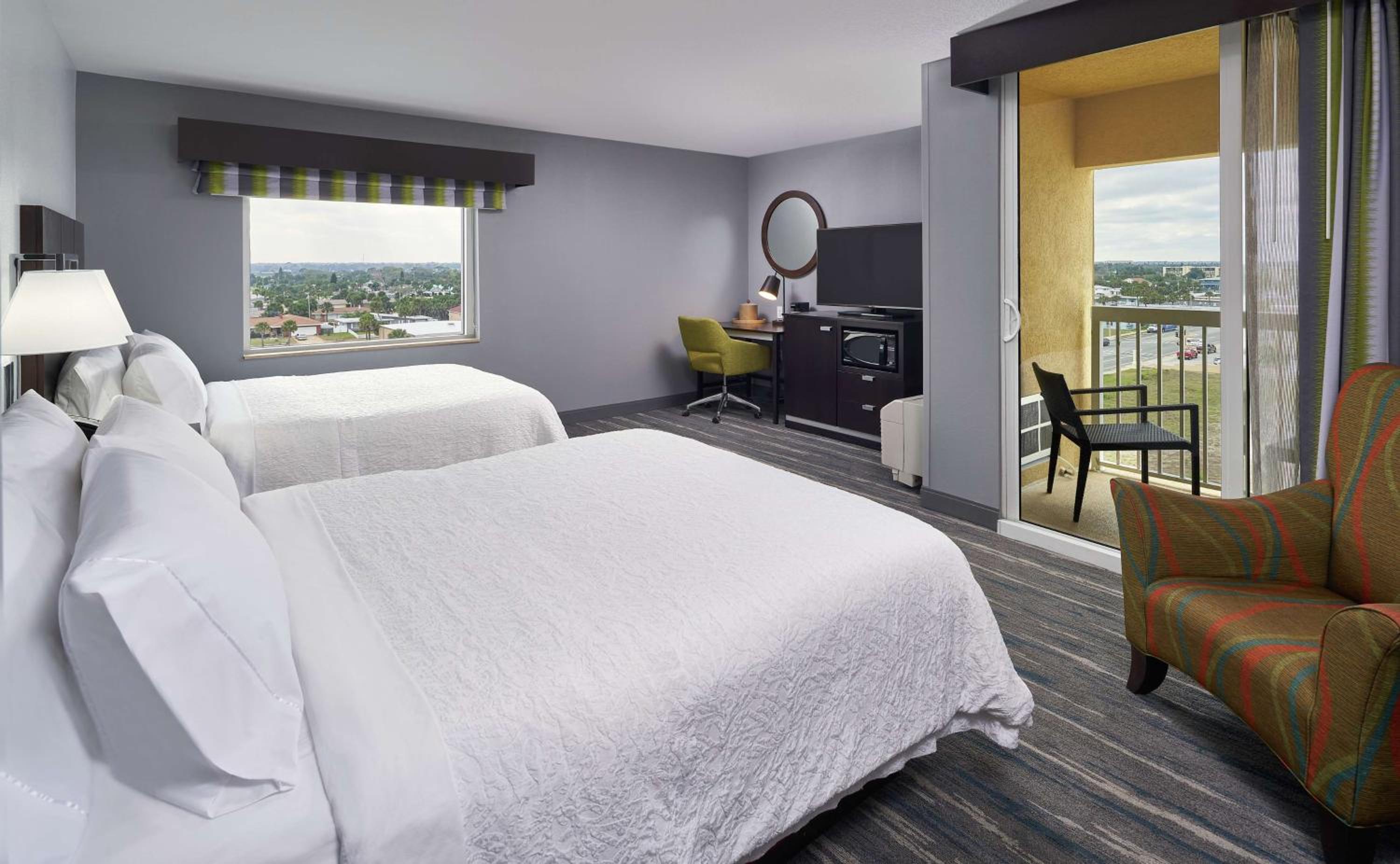 Queen Room - Partial Ocean View  - Photo 1