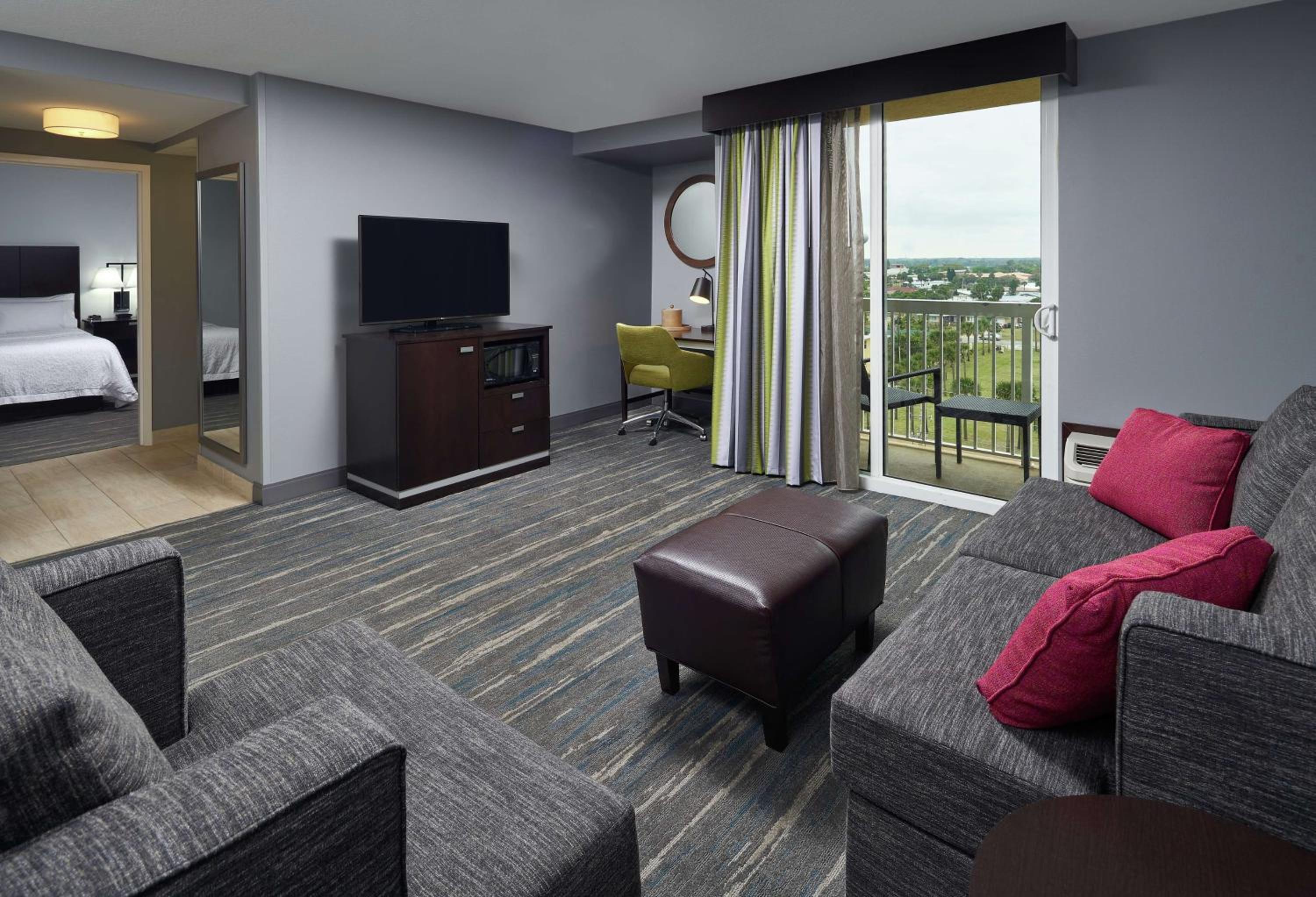 Queen Room - City View - Photo 1