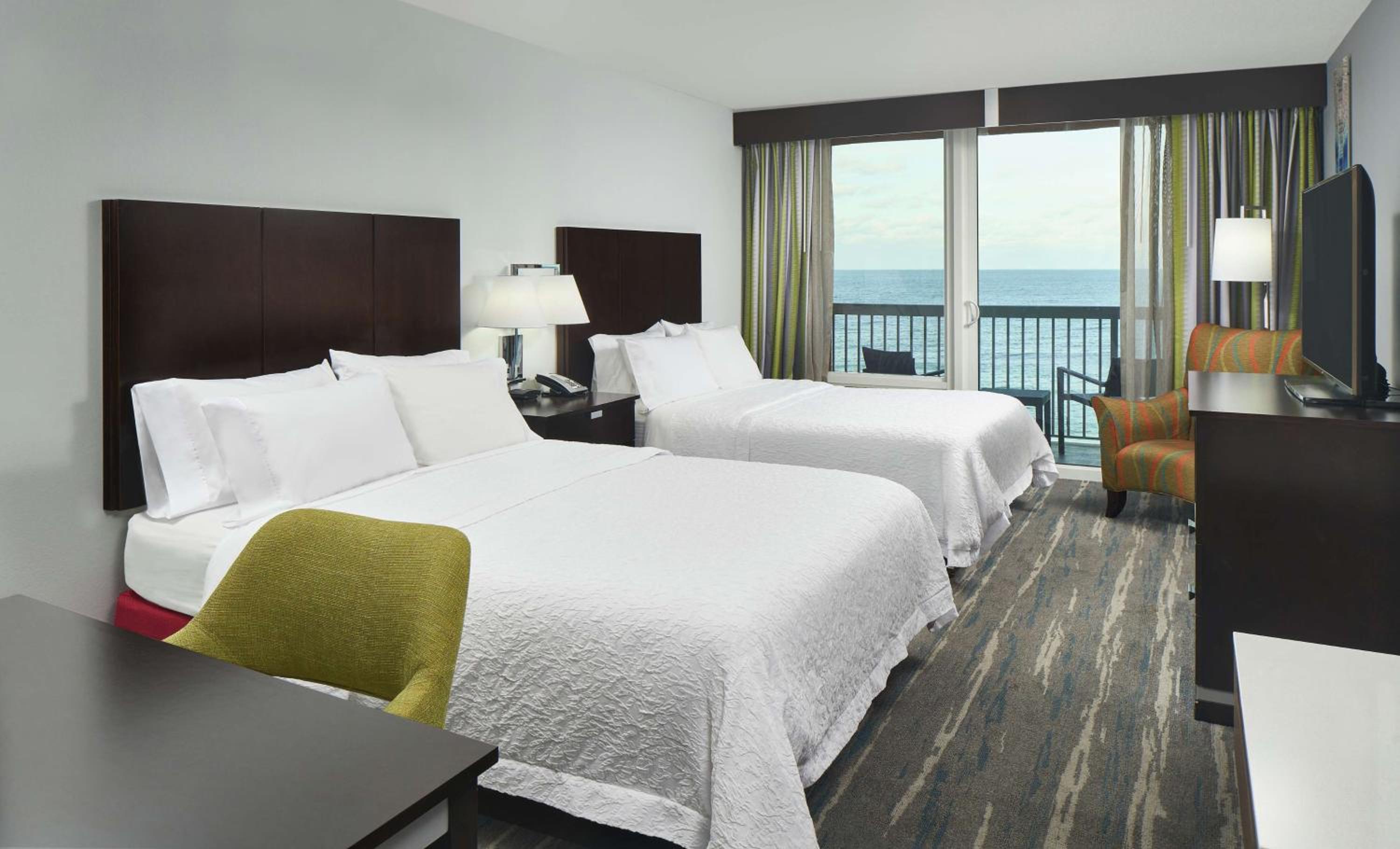 Queen Room - Ocean Front - Photo 5