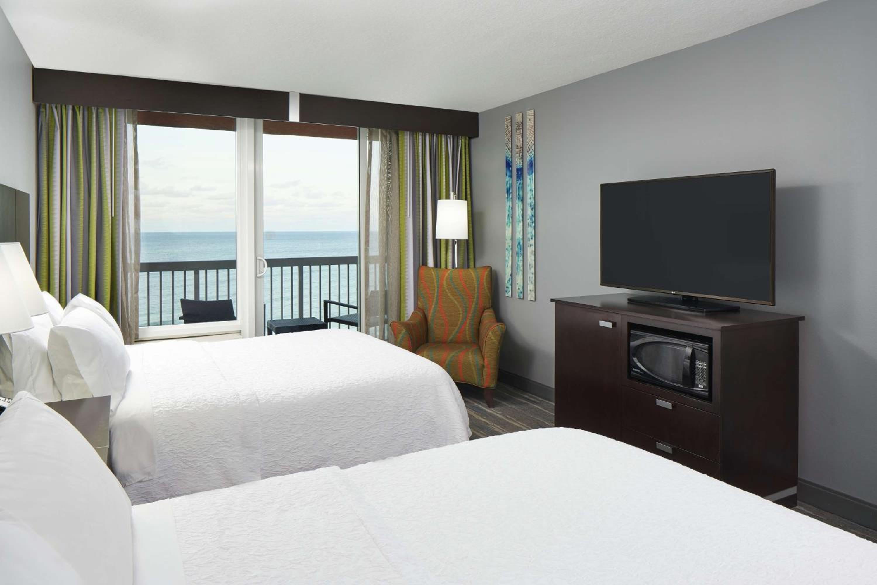 Queen Room - Ocean Front - Photo 3