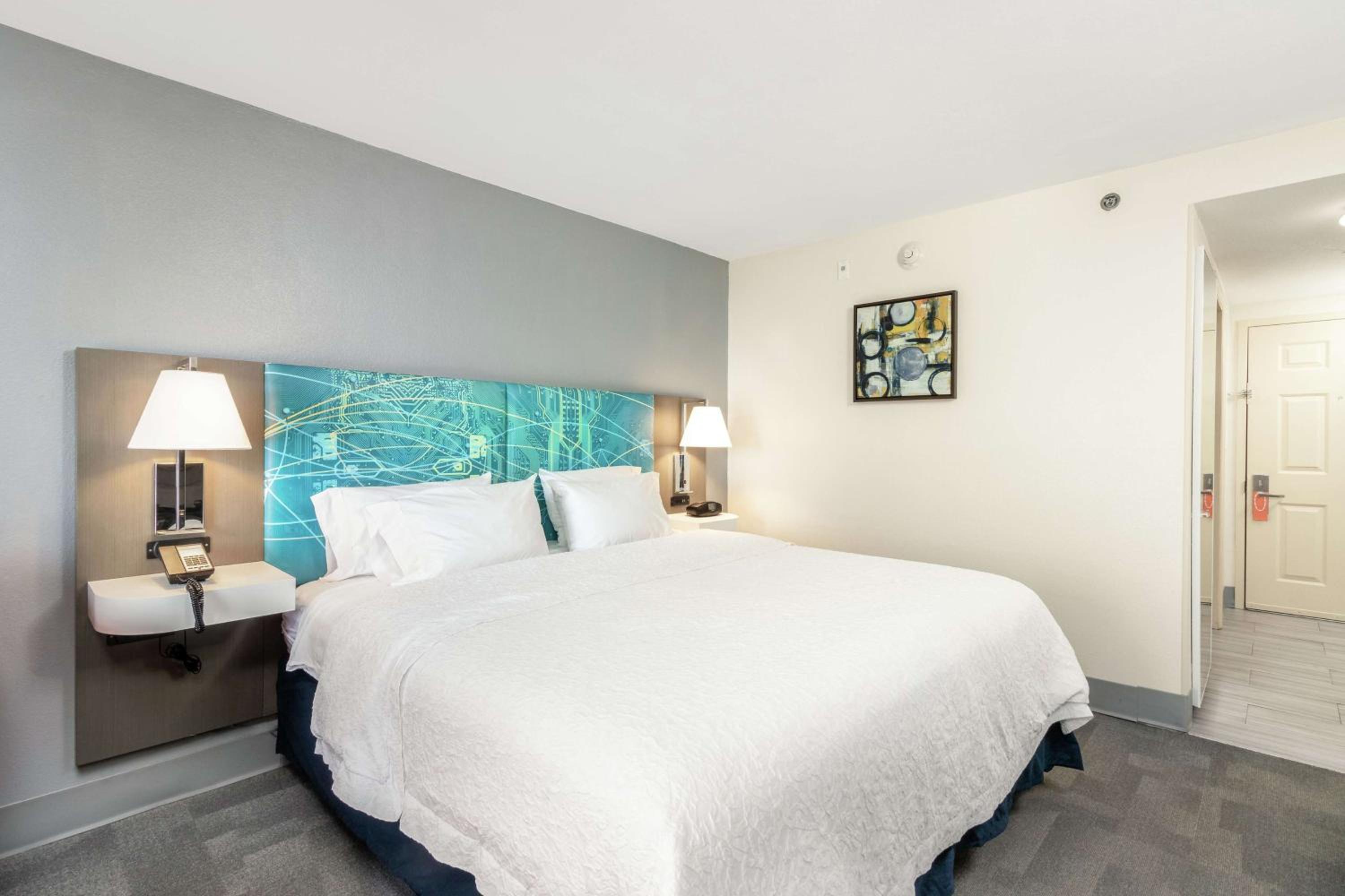 King Room with Partial View - Photo 1