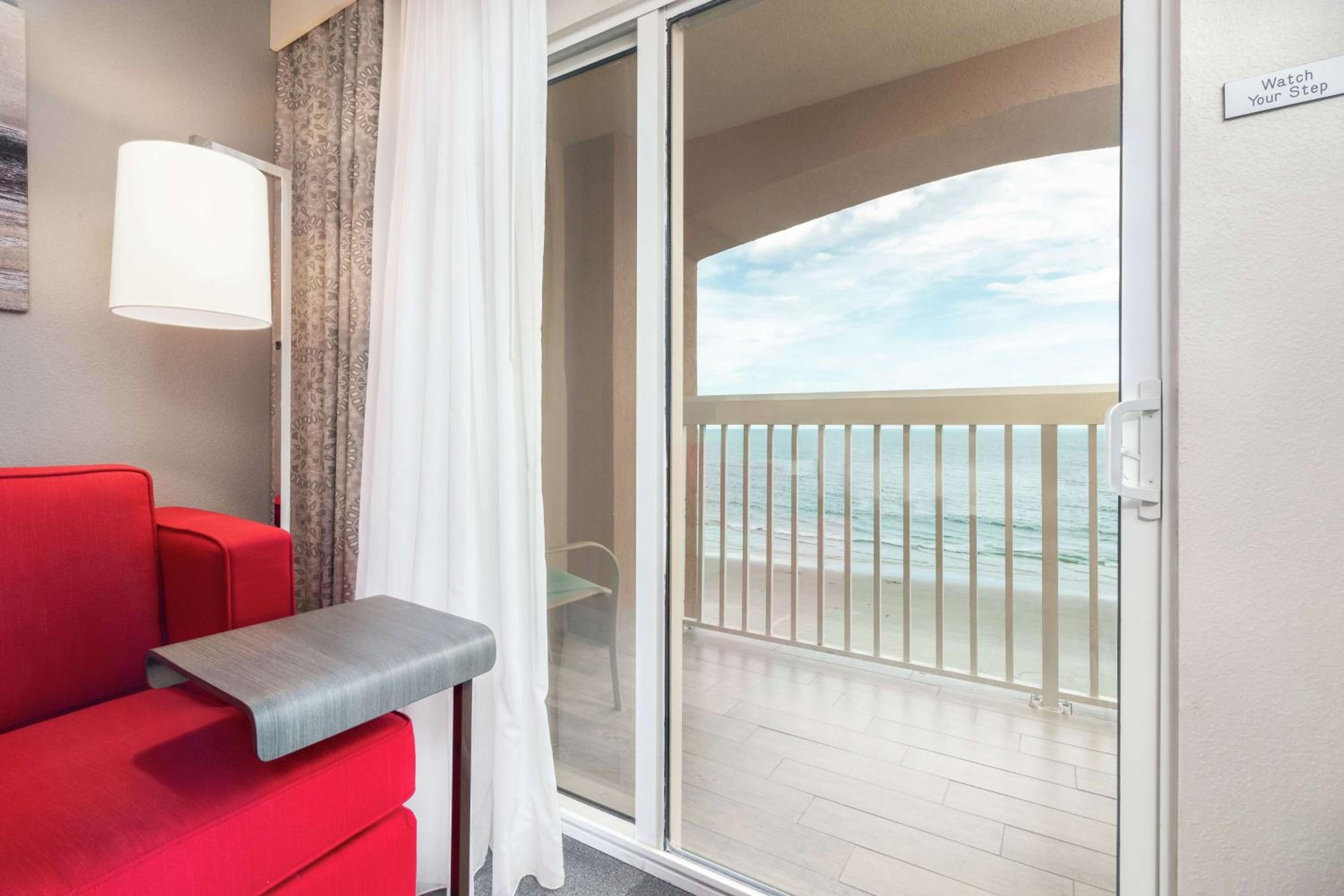 Oceanfront King Room - Photo 3