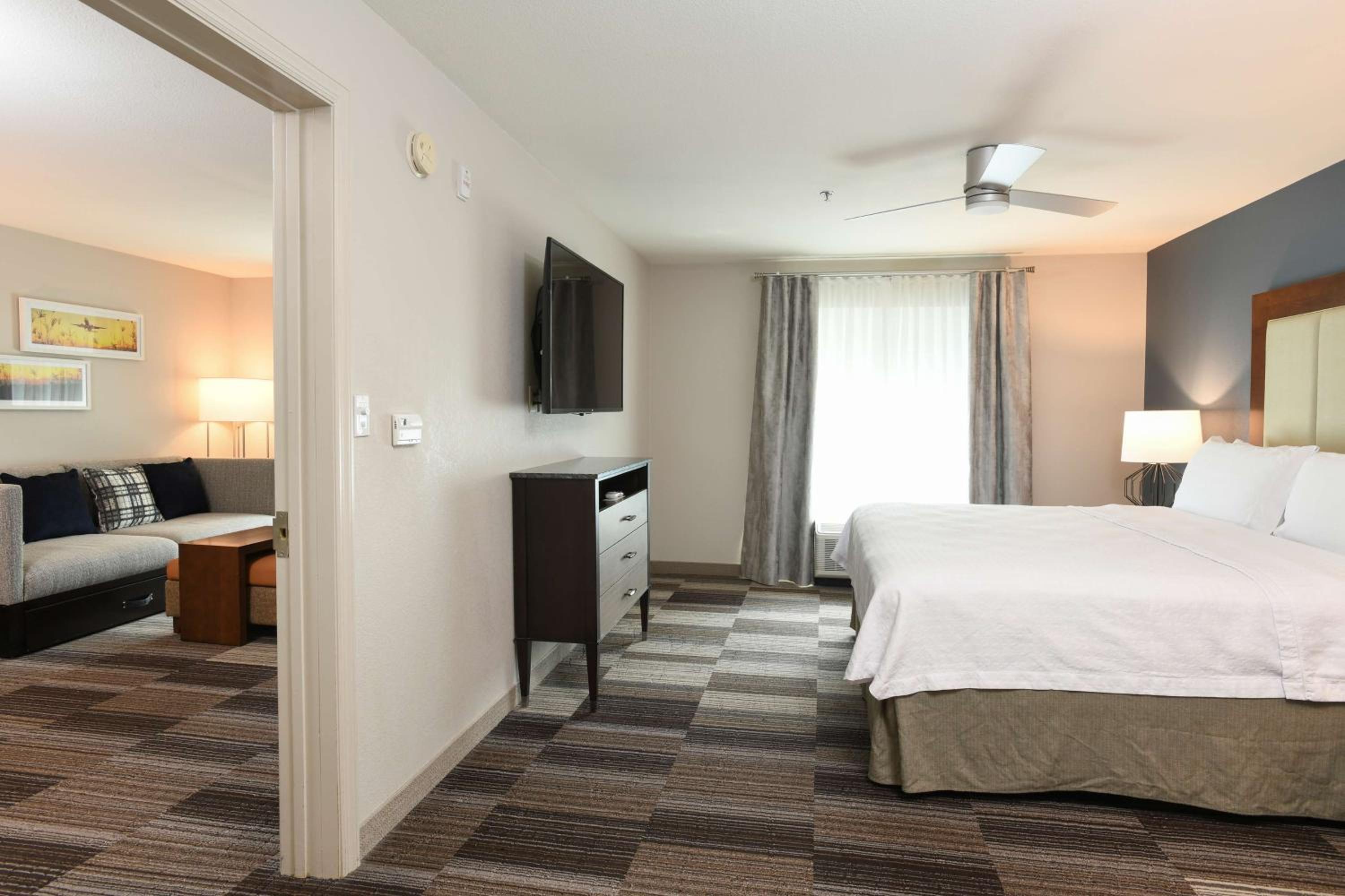 One-Bedroom King Suite - Photo 12