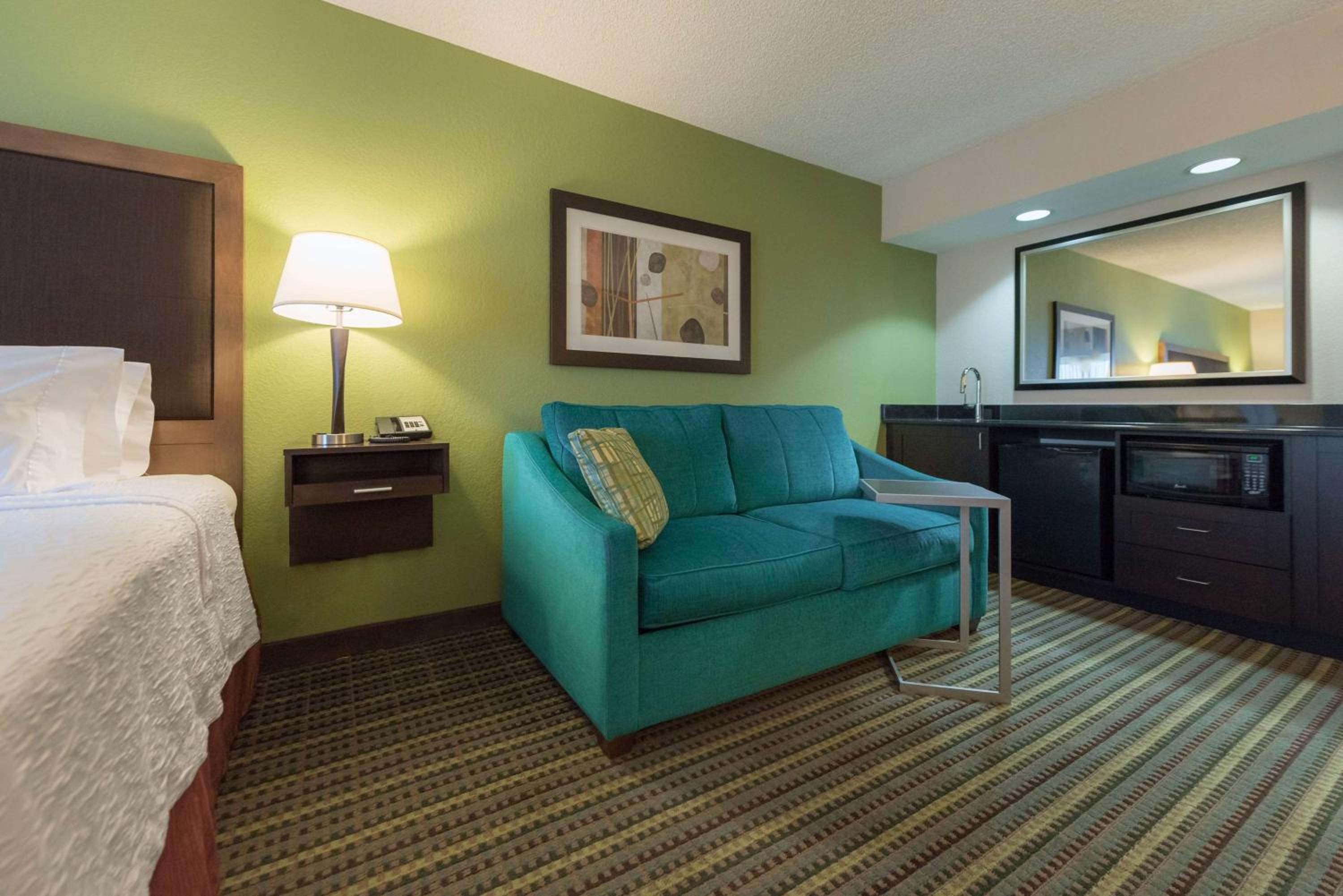 King Room with Sofa Bed and Study - Non-Smoking - Photo 1
