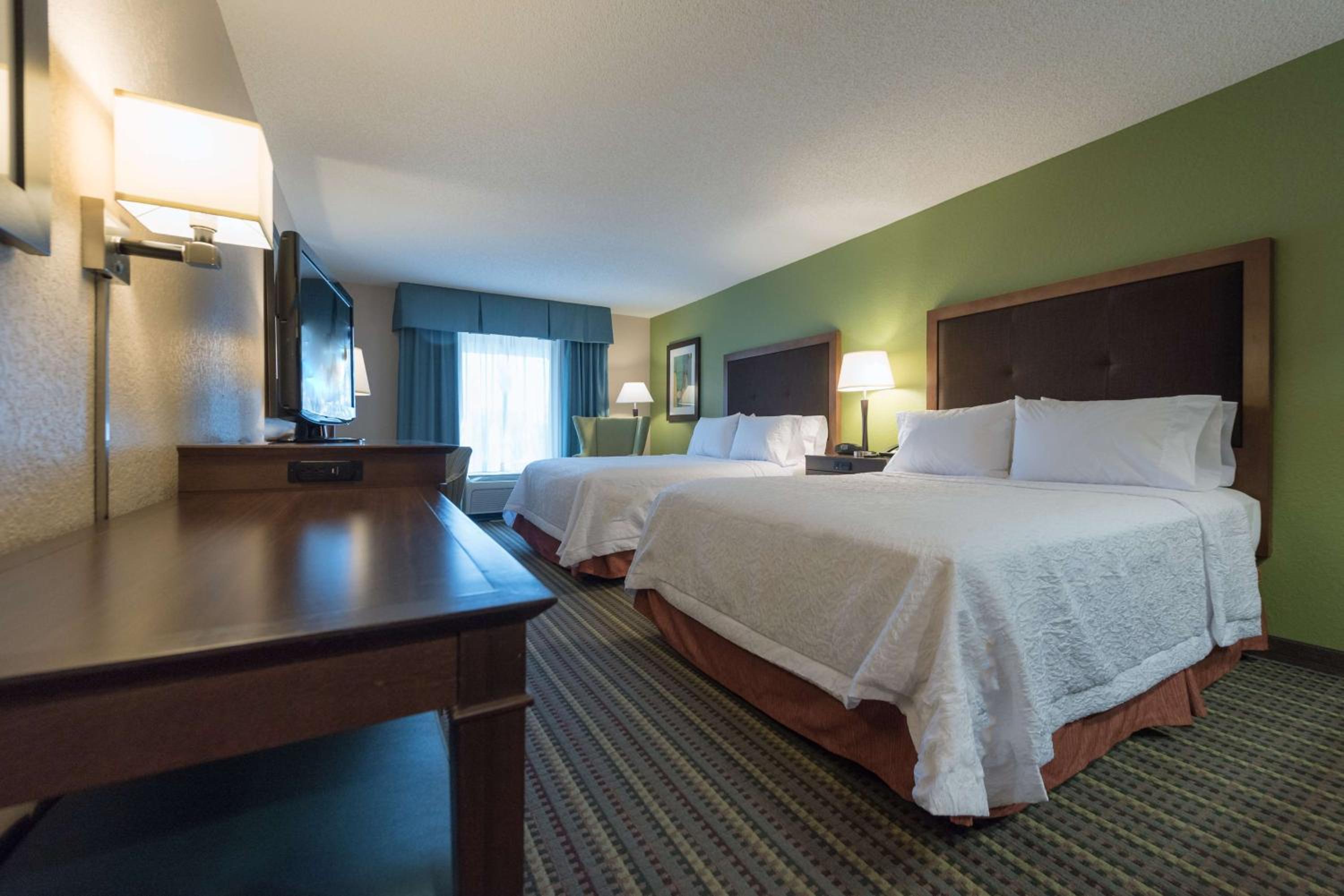 Deluxe Queen Room with Two Queen Beds - Non-Smoking - Photo 1