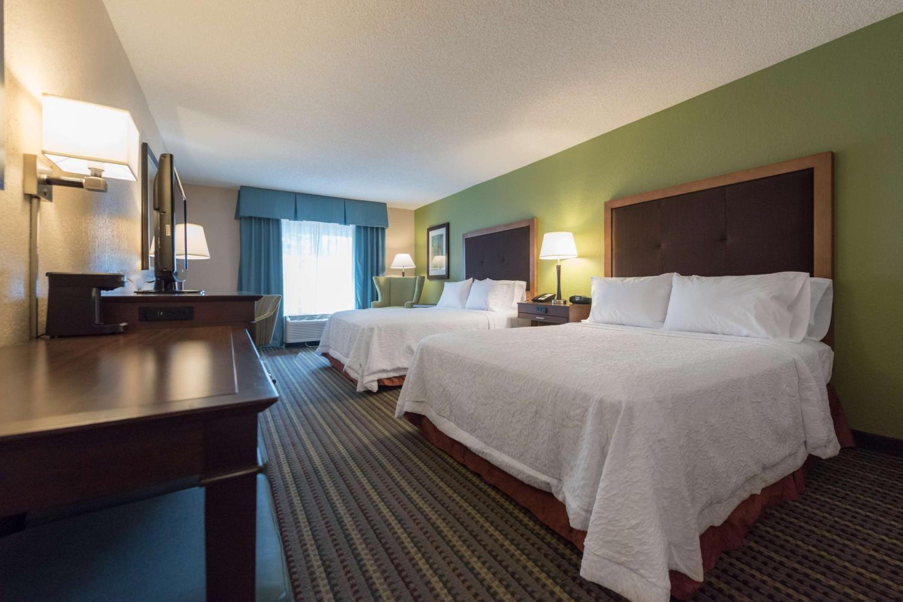 Queen Room with Two Queen Beds - Mobility and Hearing Access/Non-Smoking - Photo 5