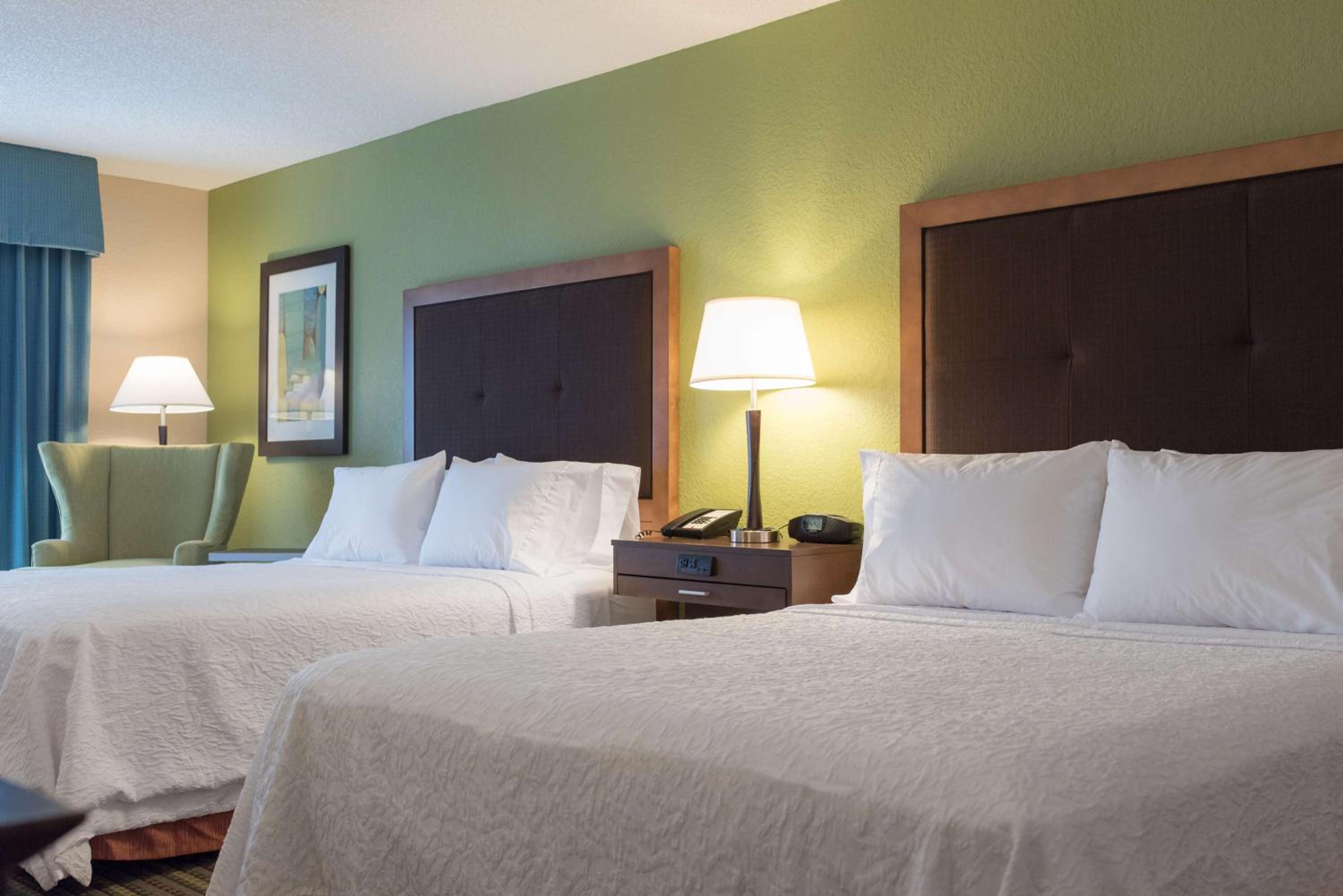 Queen Room with Two Queen Beds - Mobility and Hearing Access/Non-Smoking - Photo 6