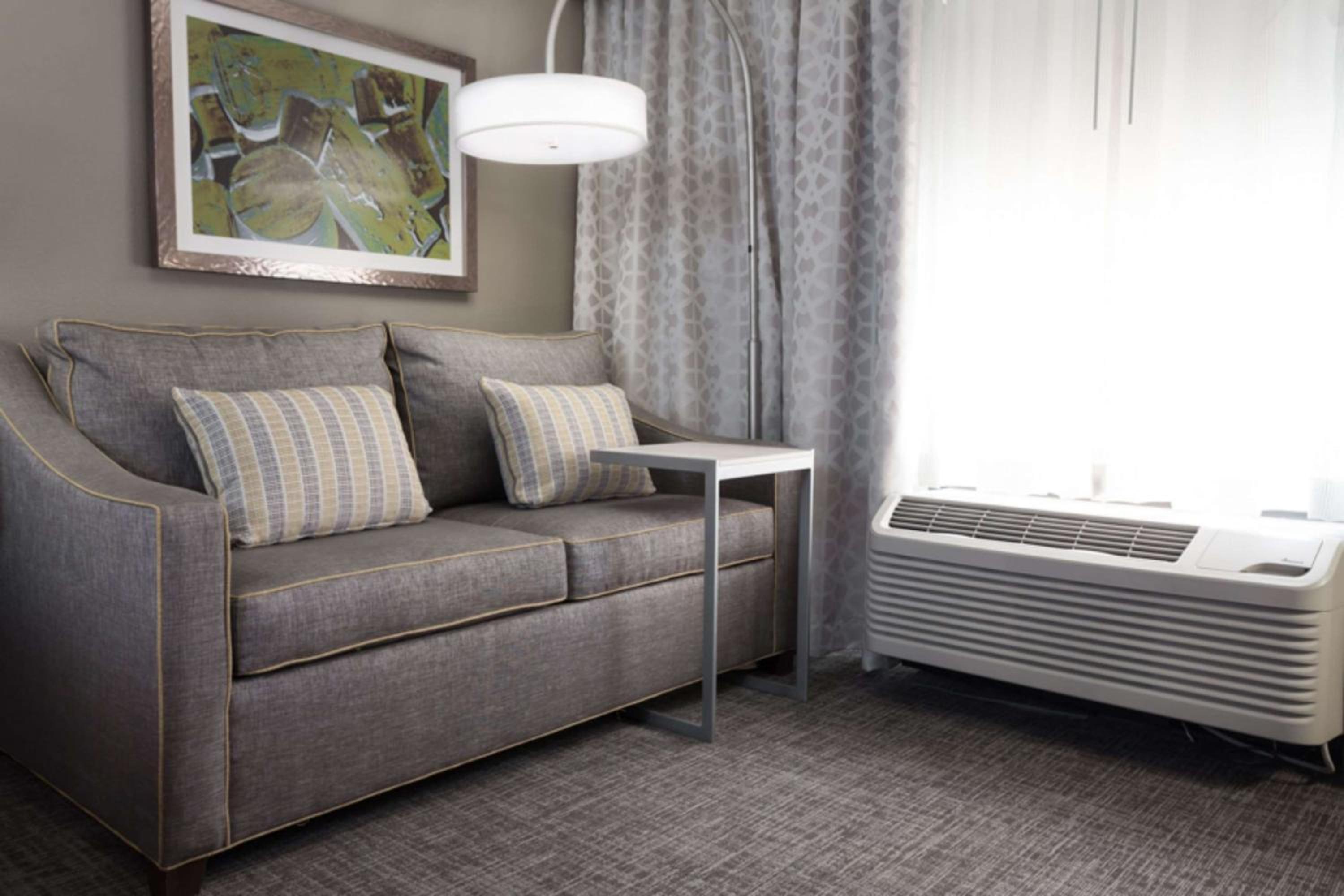 King Room with Sofa Bed and Study - Non-Smoking - Photo 3