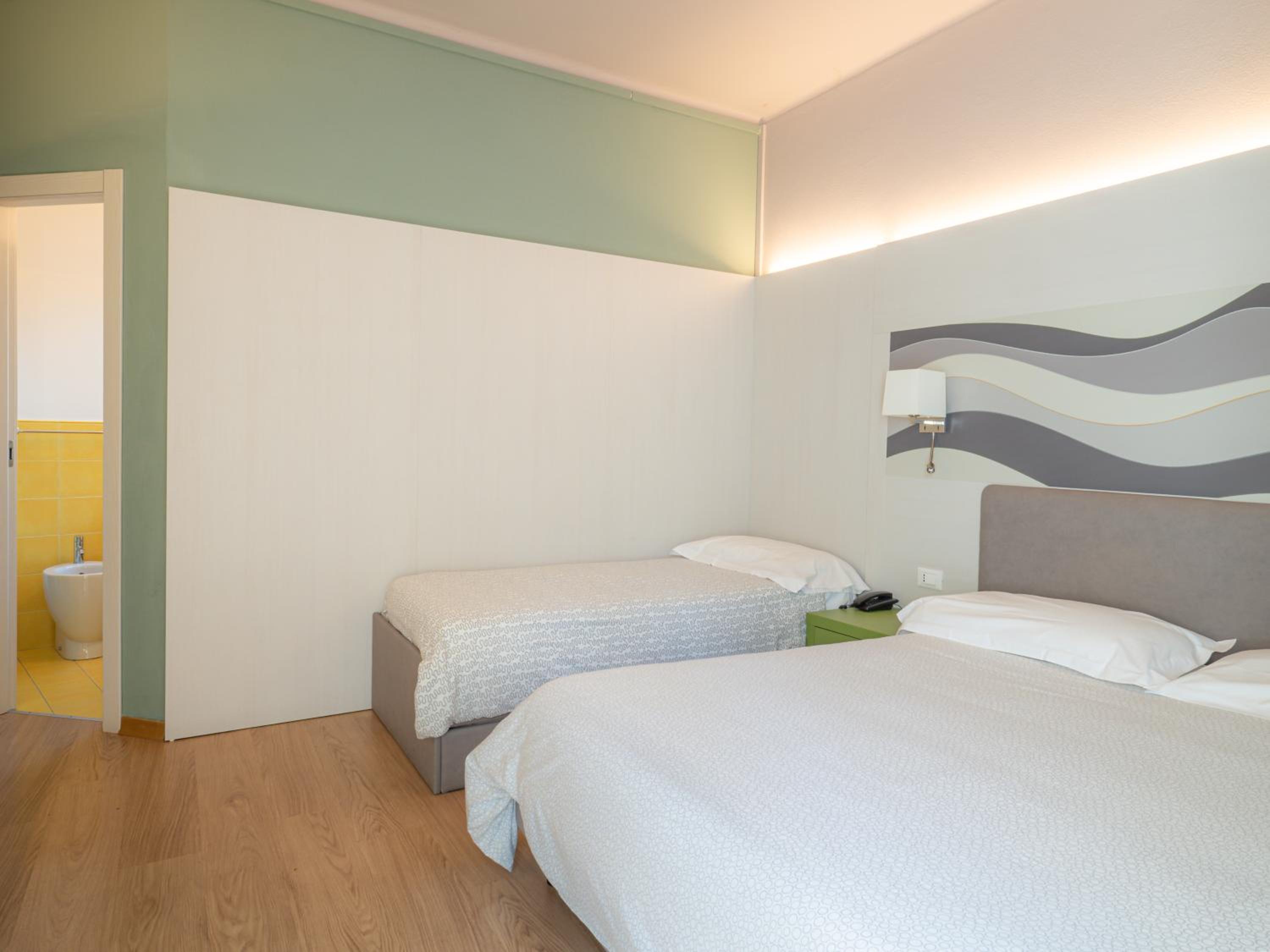 Triple Room with Balcony - Photo 1