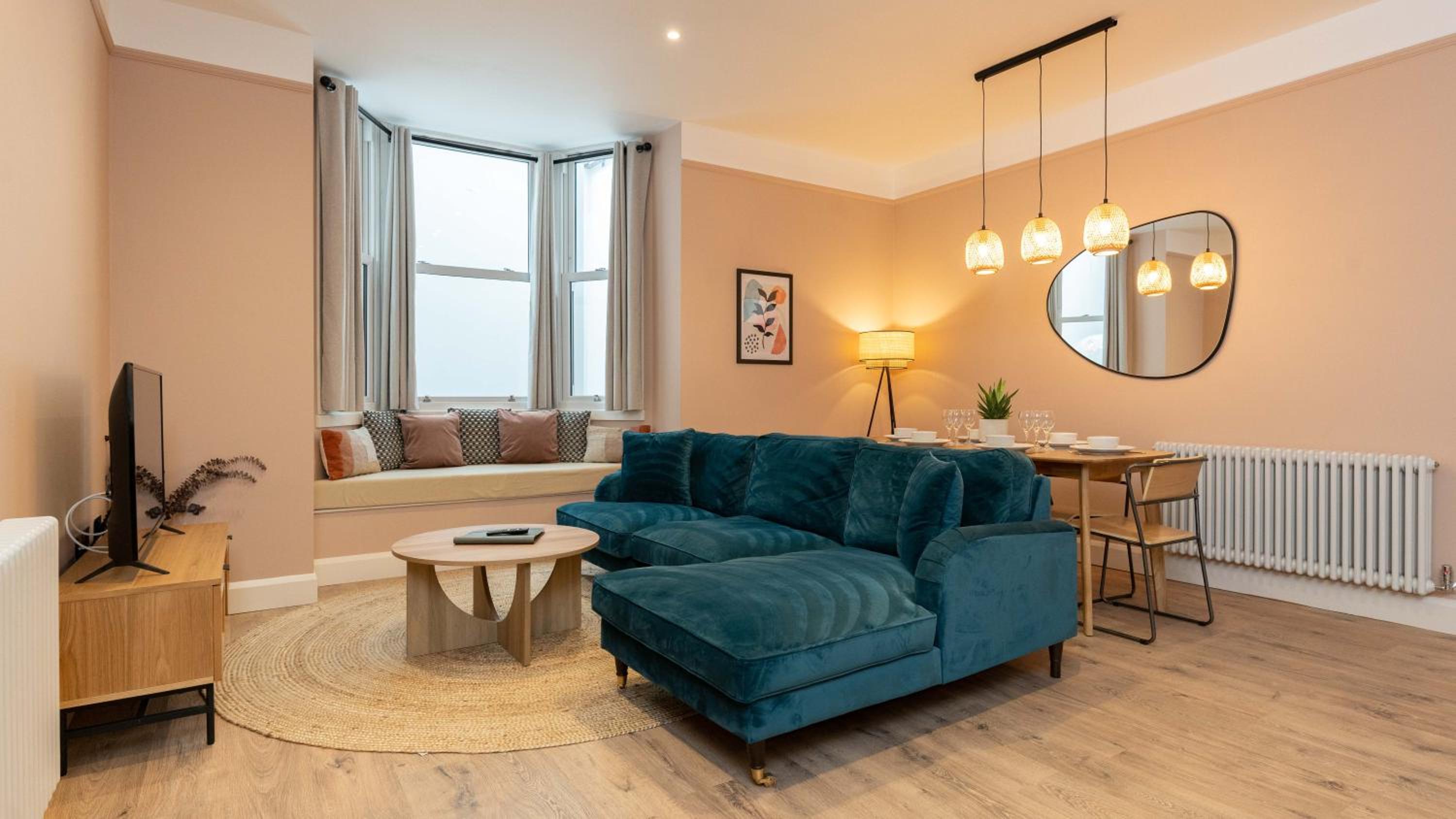Two-Bedroom Apartment with Garden photo 1