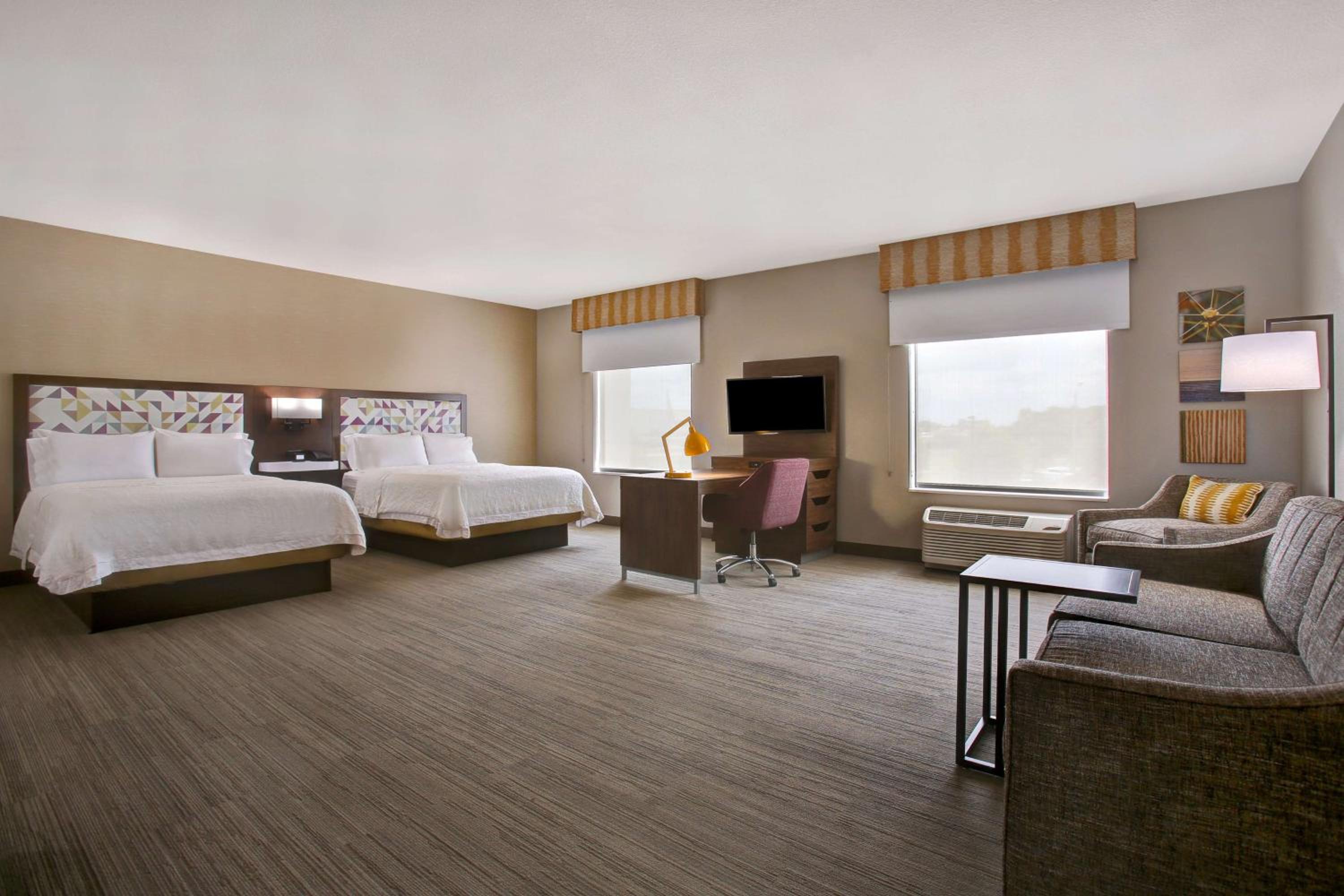 Queen Studio Suite with Two Queen Beds and Sofa Bed - Non-Smoking - Photo 1