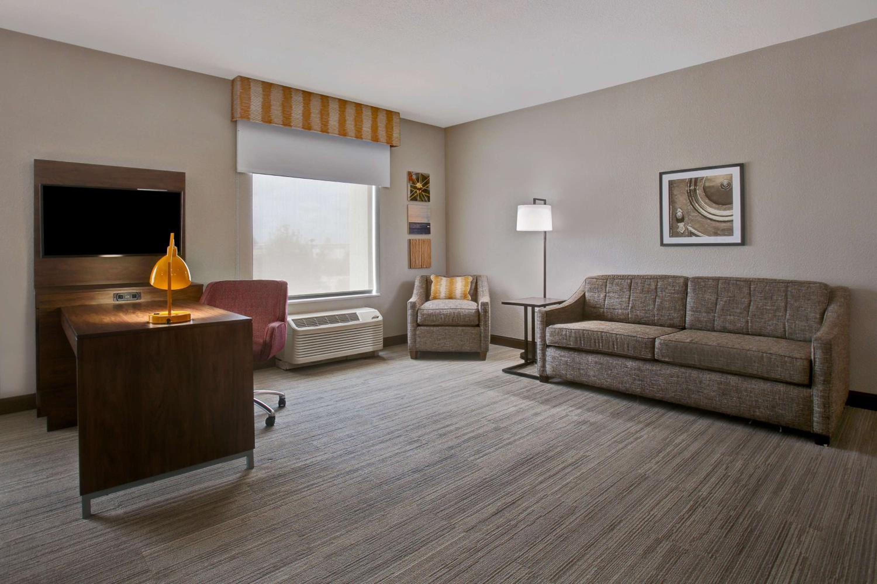 King Studio Suite with Sofa Bed - Non-Smoking - Photo 1
