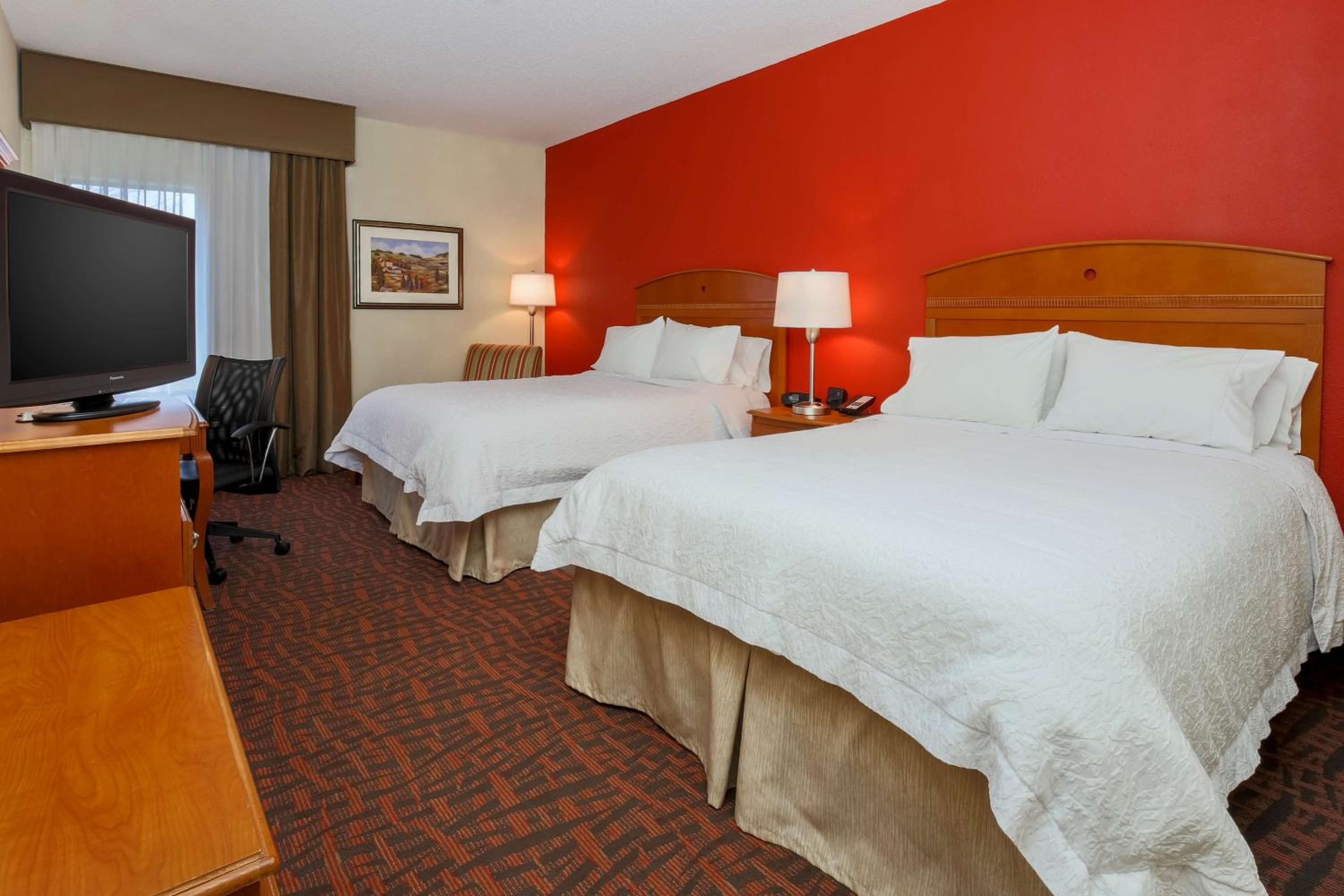 Queen Room With Two Queen Beds - Non-Smoking