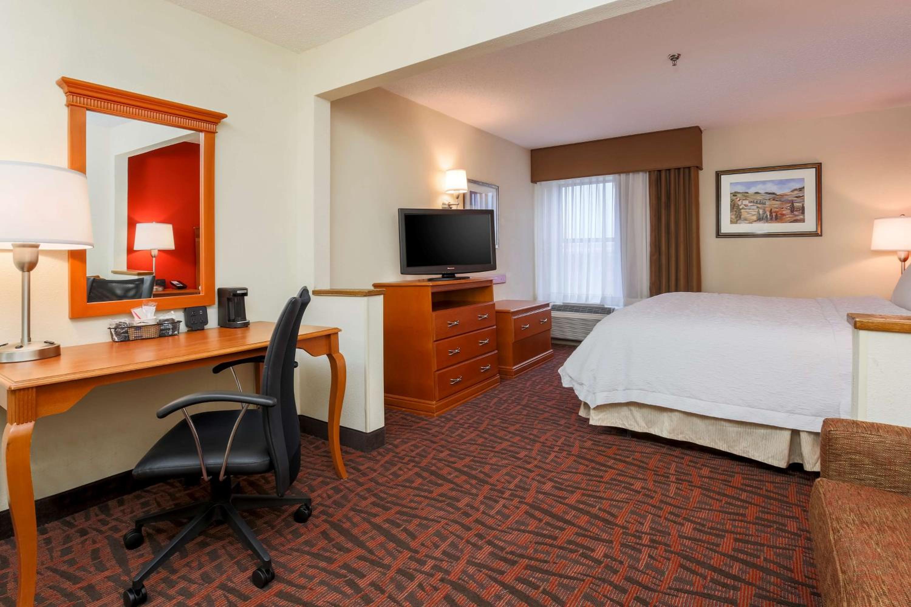 Executive King Room With Sofa Bed - Non-Smoking photo 2
