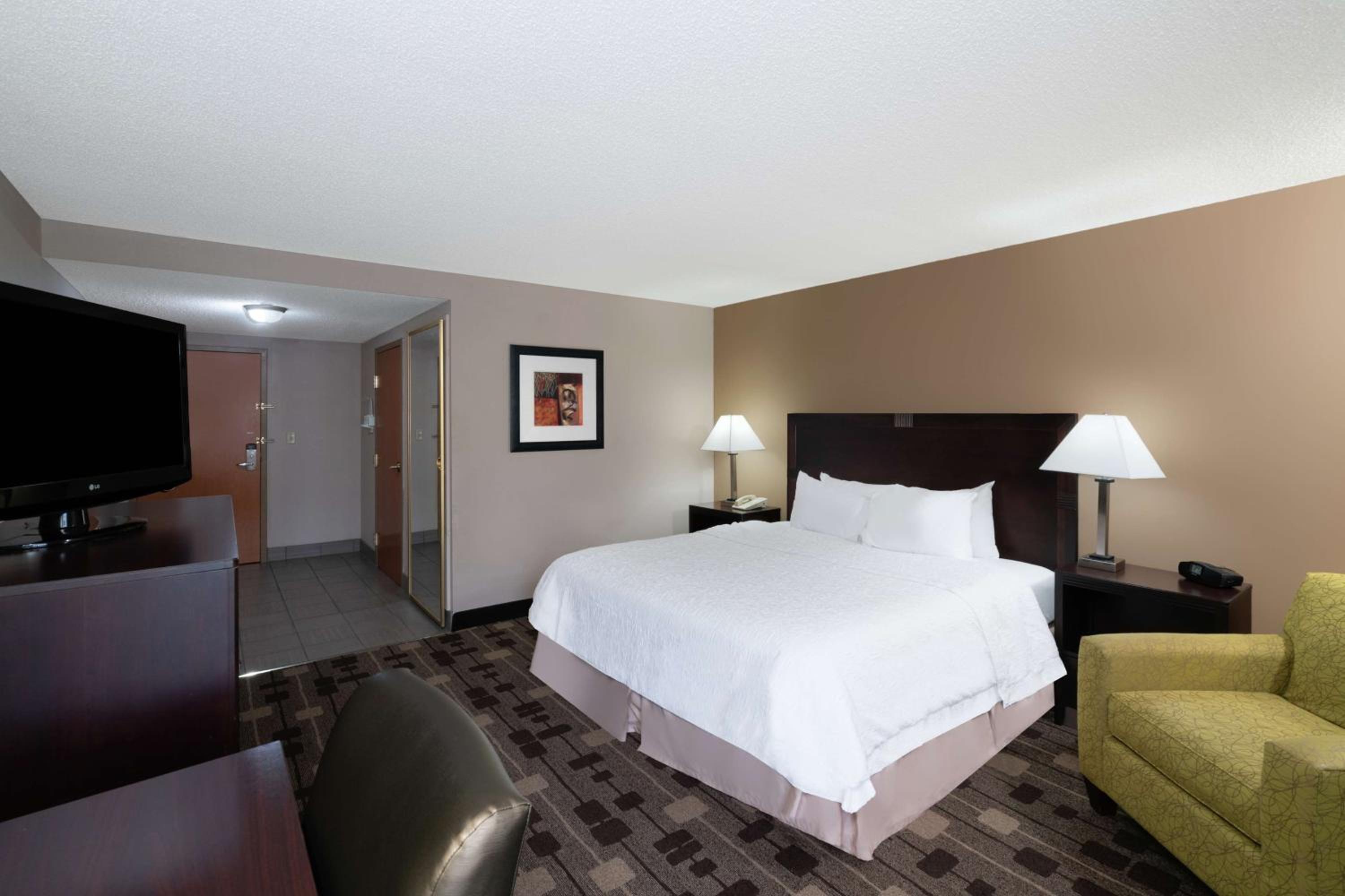 King Room - Mobility Access/Non-Smoking - Photo 1